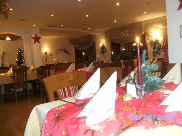 Restaurant/places to eat in Hotel Landgasthof Zum Schildhauer