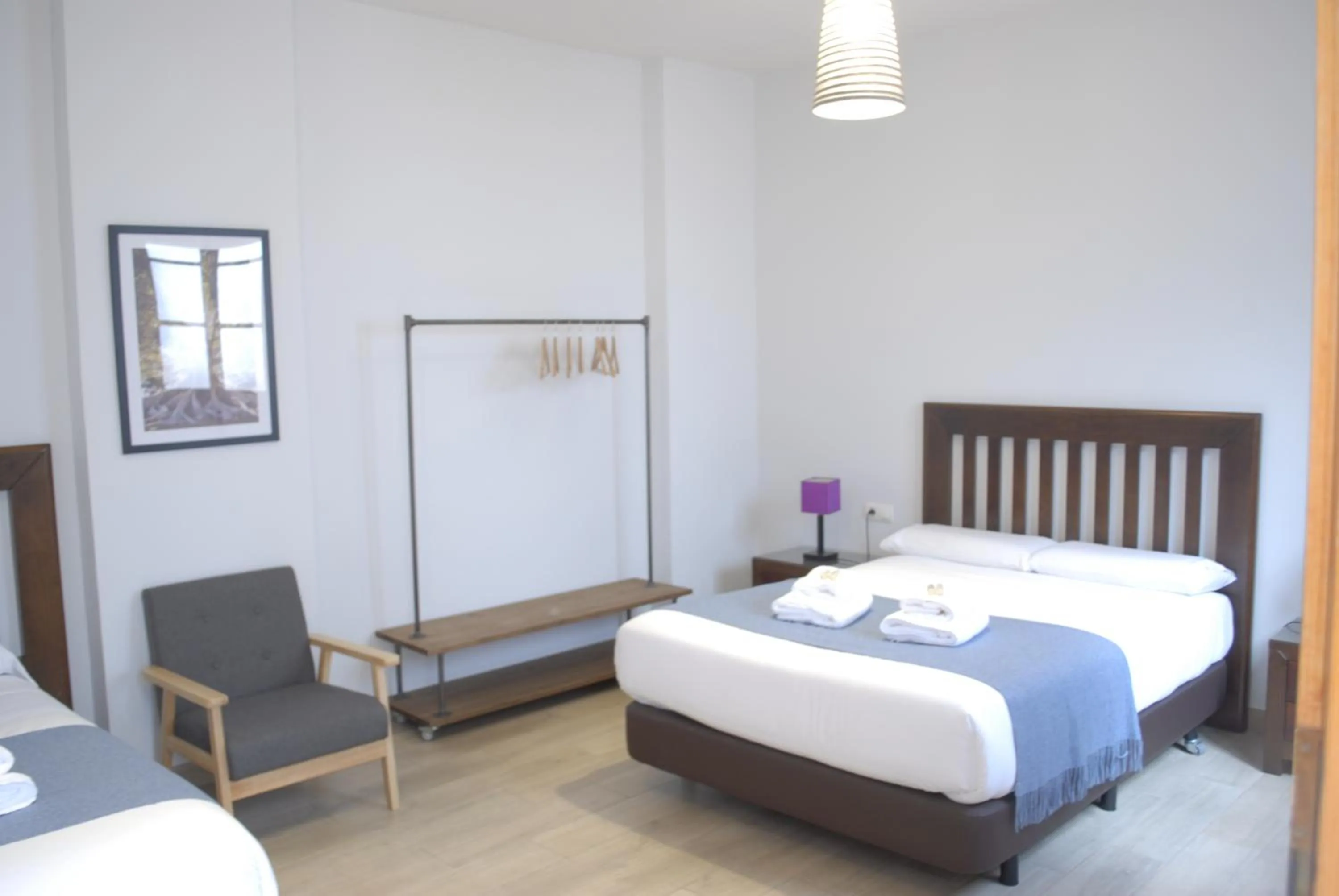 Photo of the whole room, Bed in La Perla Granada Suites