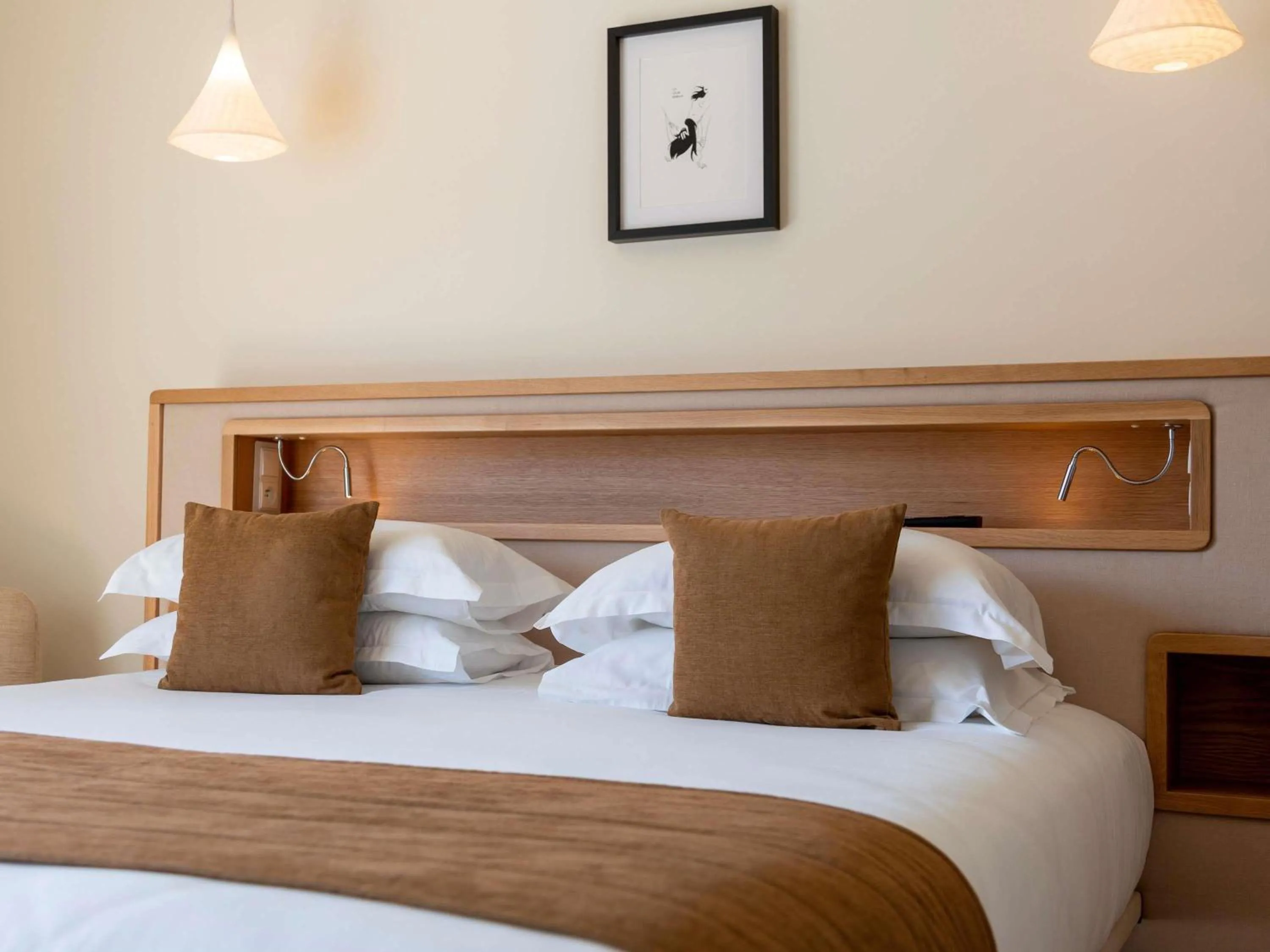 Bedroom, Bed in Hotel & Spa Kasano Calvi - Handwritten Collection