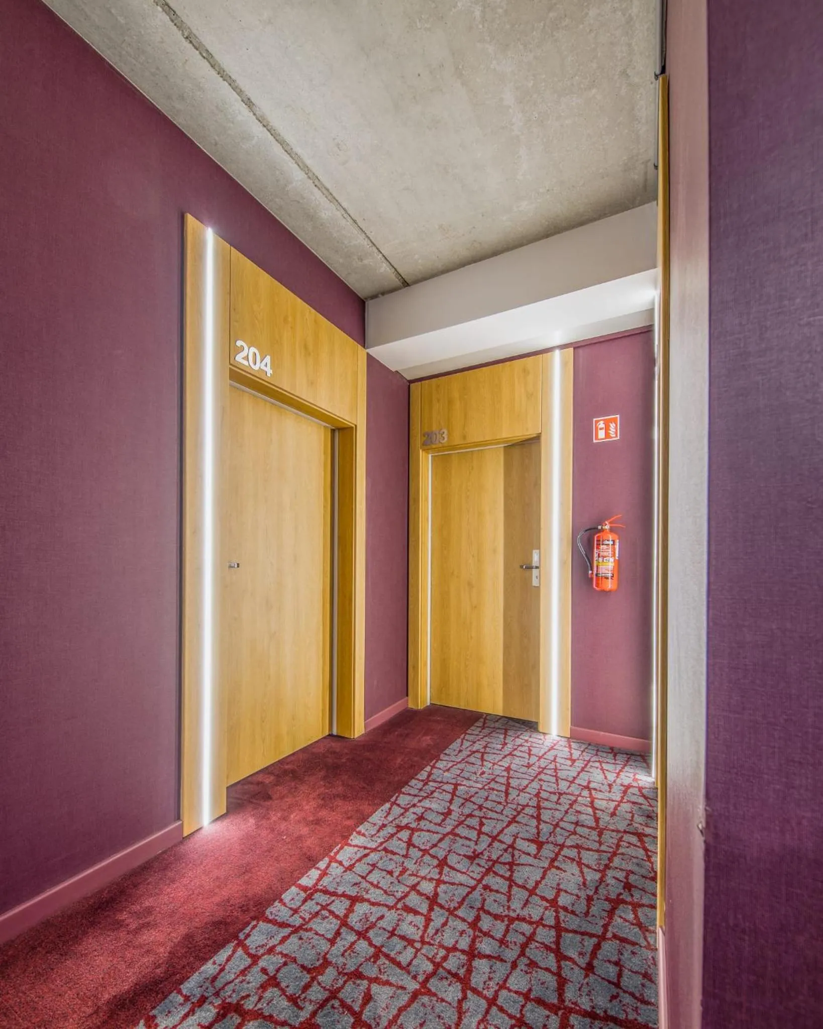 Windsurfing in Hotel 107