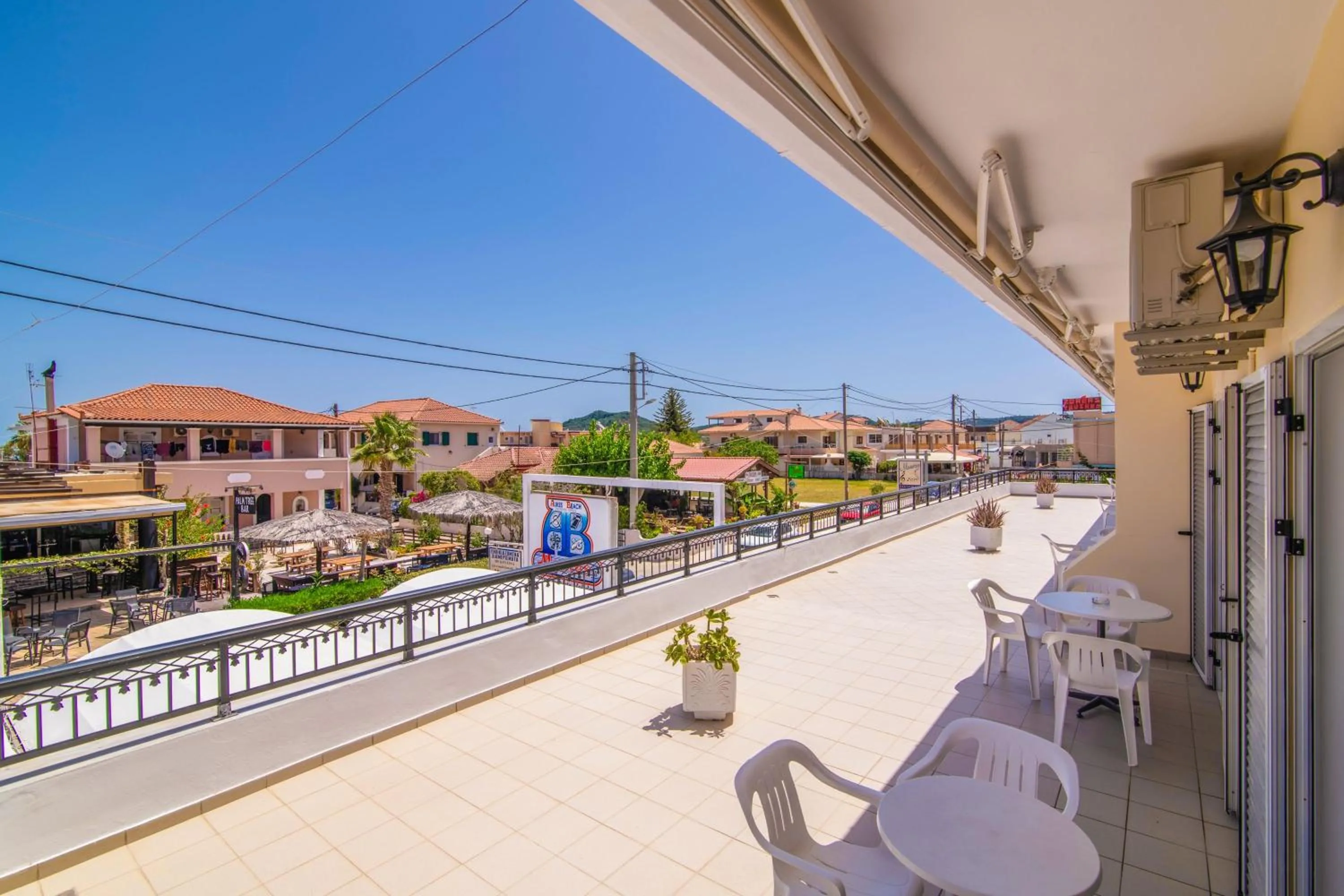 SunBliss Studios & Apartments