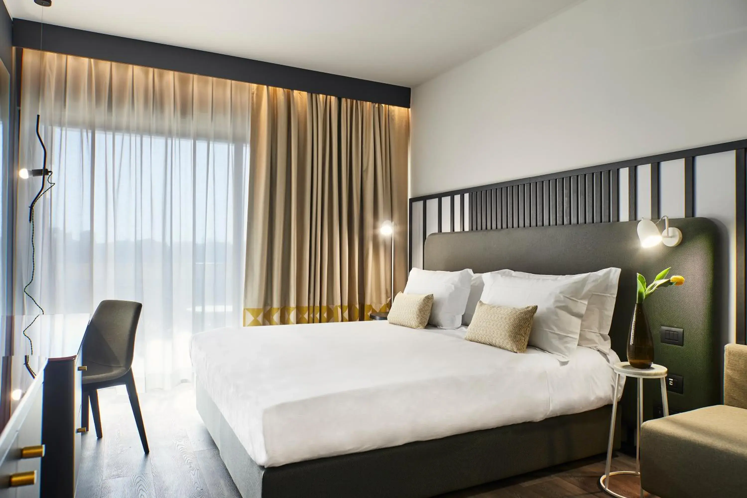 Bedroom, Bed in Hotel Villa Pamphili Roma Bedroom, Bed in Hotel Villa Pamphili Roma