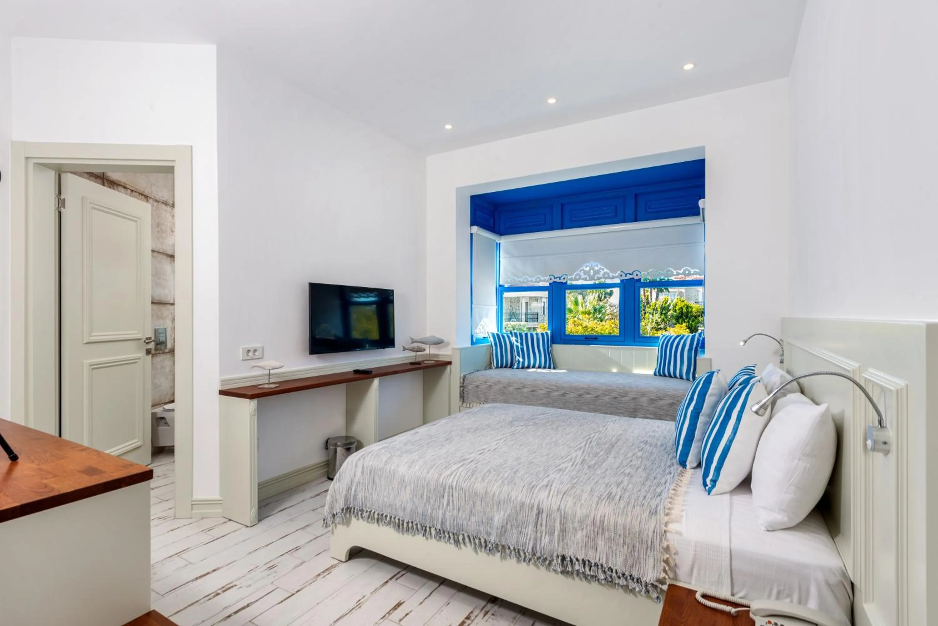 Photo of the whole room, Bed in Rhodium Hotel Alaçatı