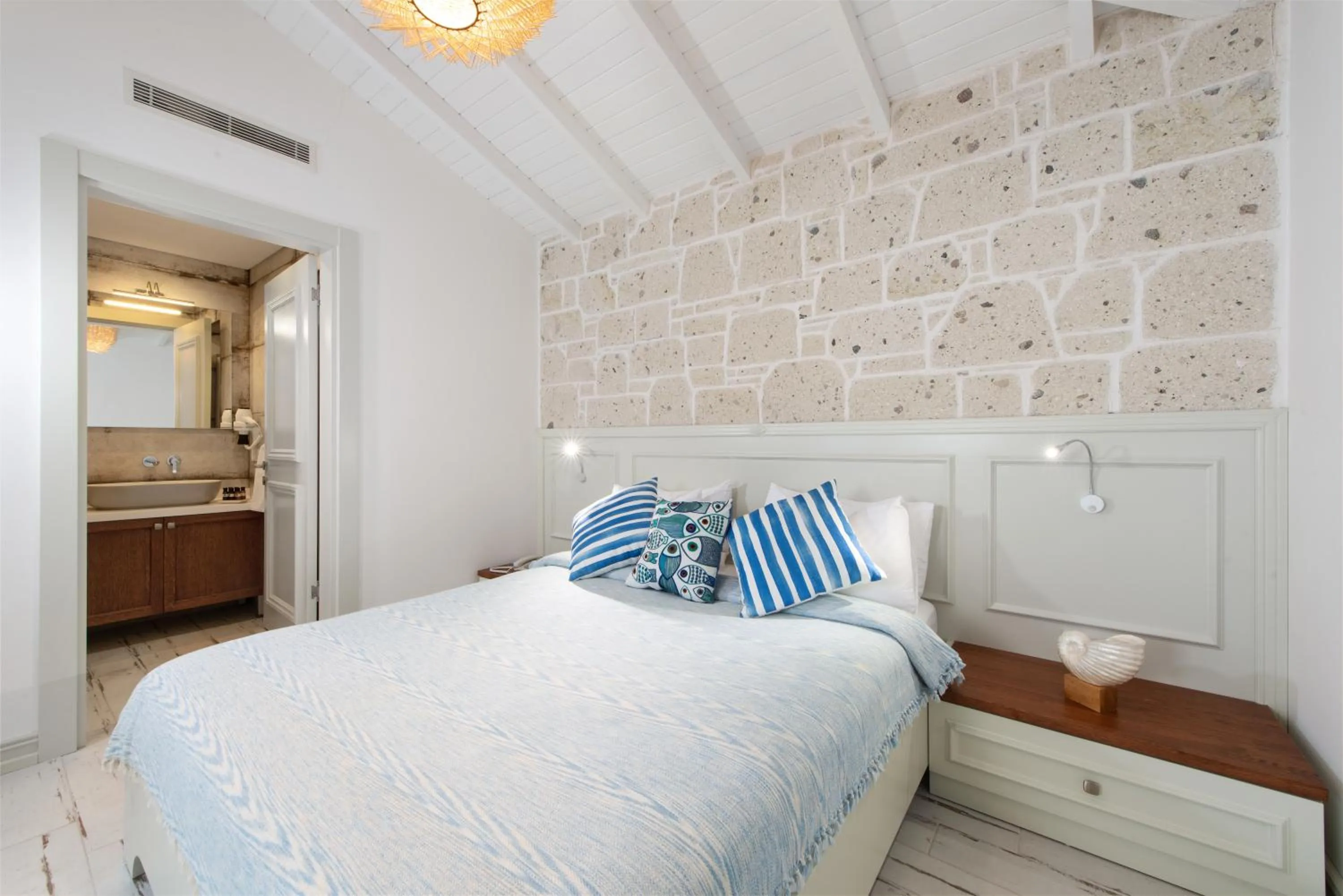 Bedroom, Bed in Rhodium Hotel Alaçatı