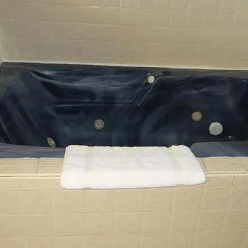 Spa and wellness centre/facilities in Oak Grove Inn