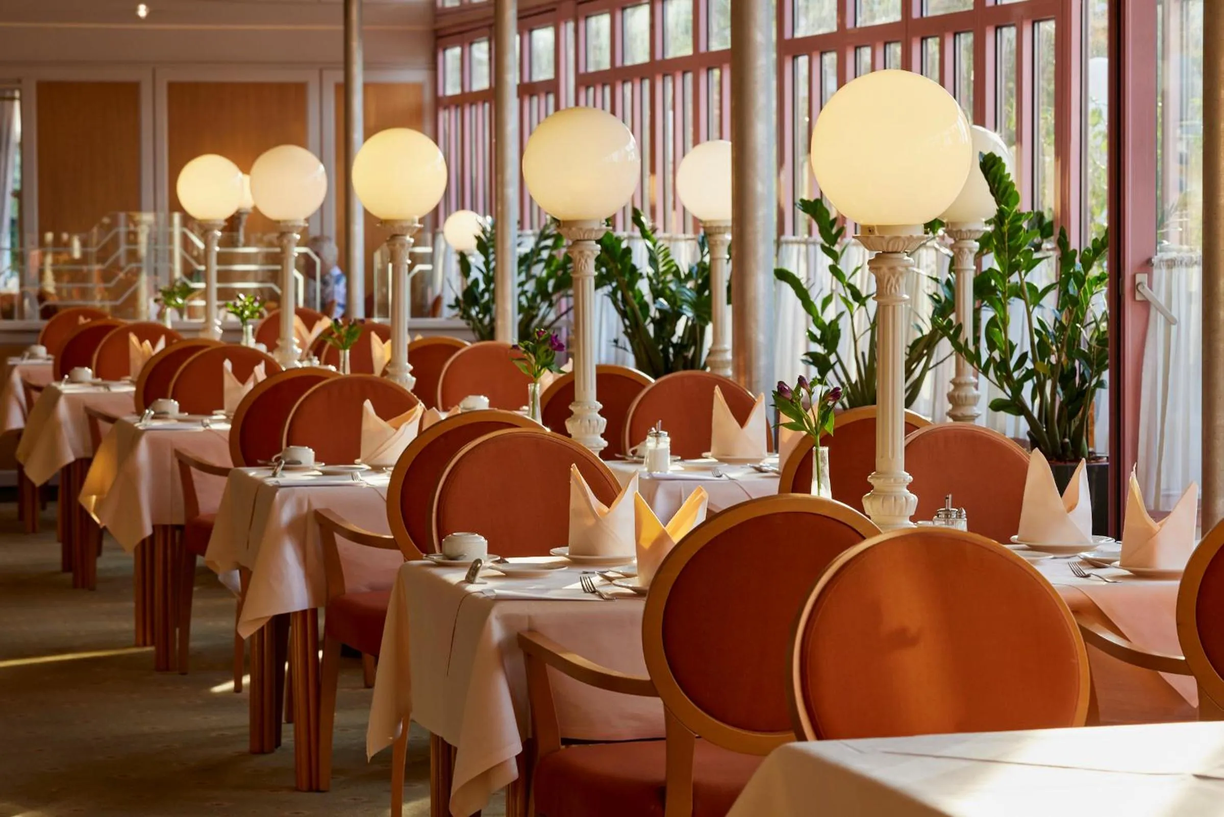 Restaurant/places to eat in Kurpark-Hotel