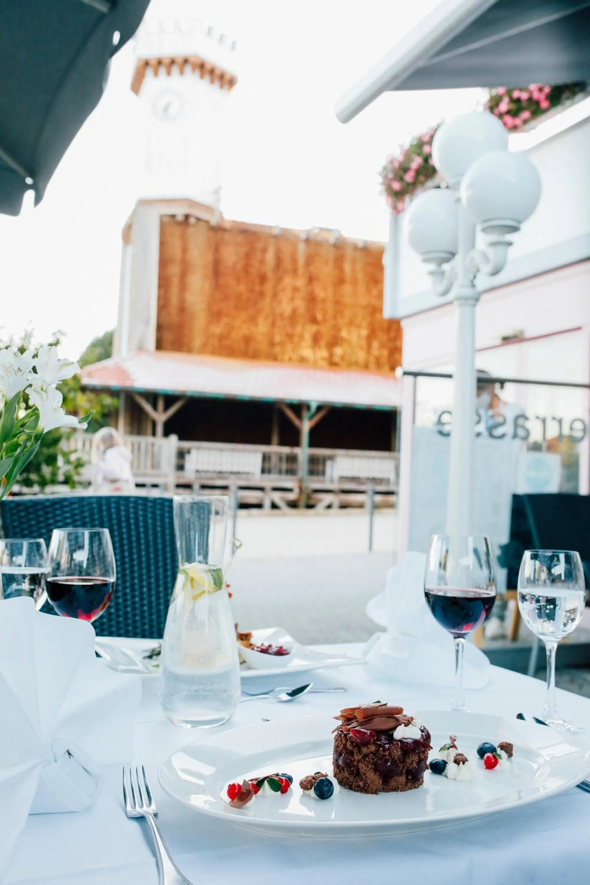 Restaurant/places to eat in Kurpark-Hotel