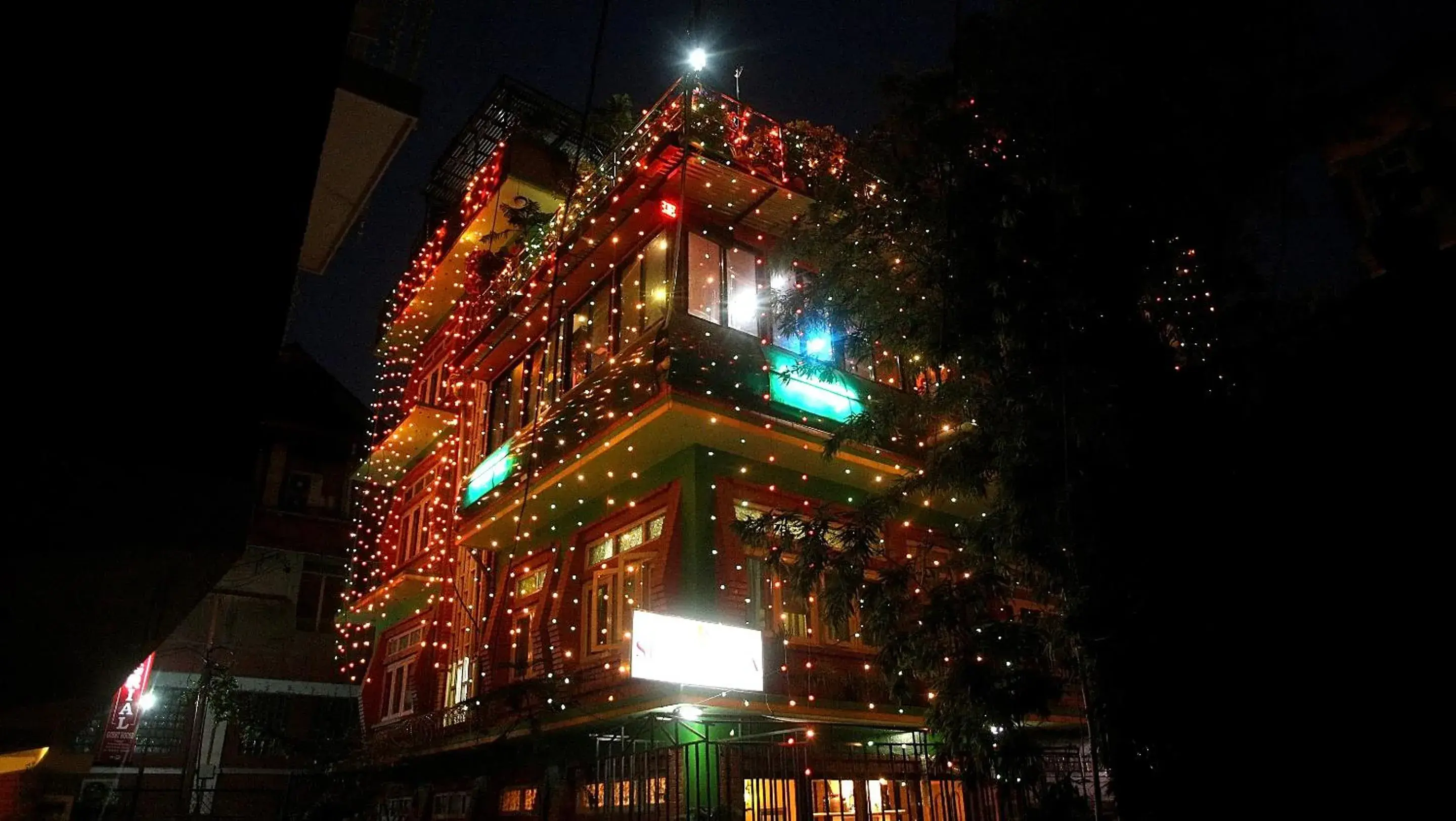 Property building in Shangrila Boutique Hotel Property building in Shangrila Boutique Hotel