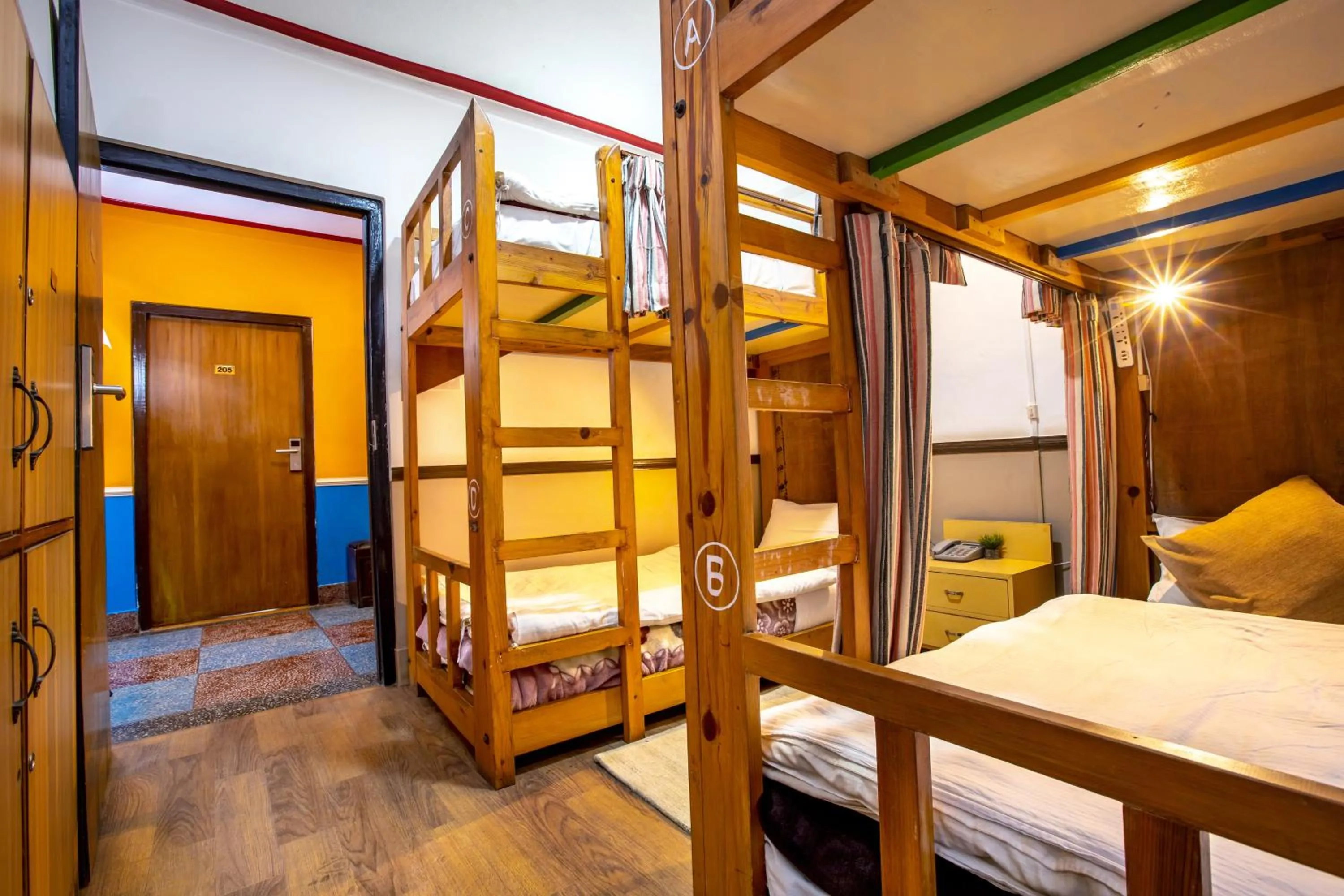 bunk bed, Bed in Shangrila Boutique Hotel