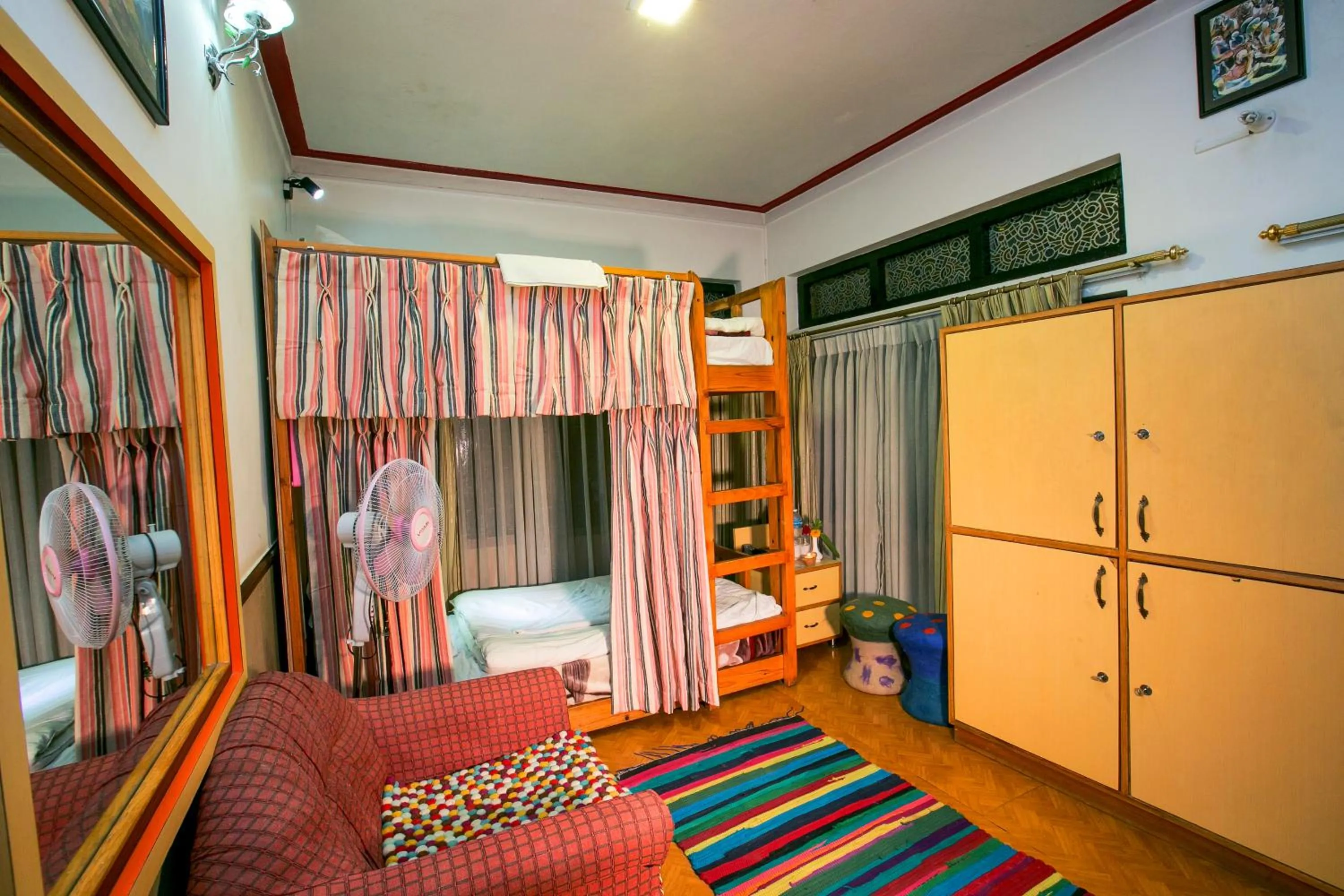 bunk bed, Bed in Shangrila Boutique Hotel