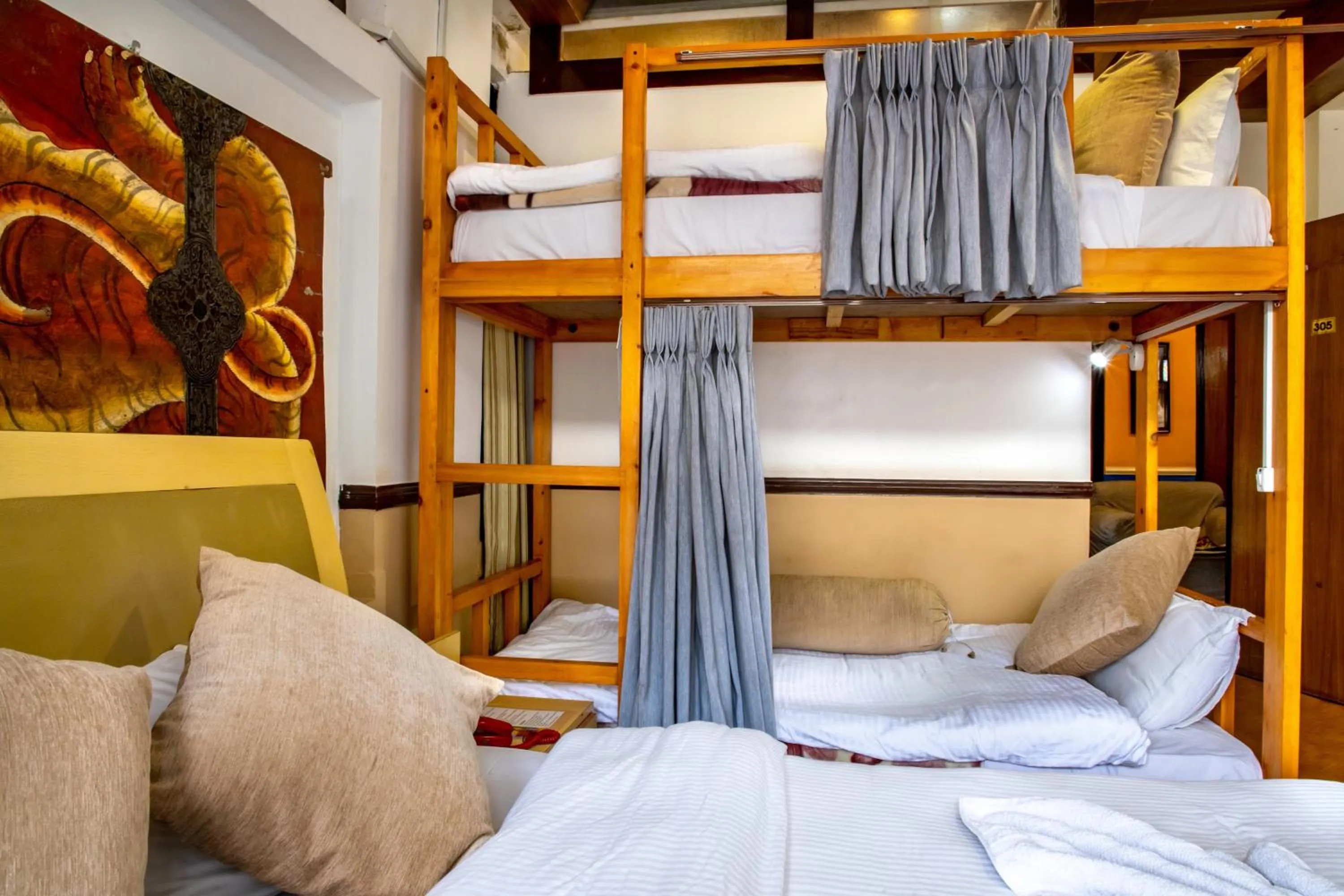 Bedroom, Bed in Shangrila Boutique Hotel