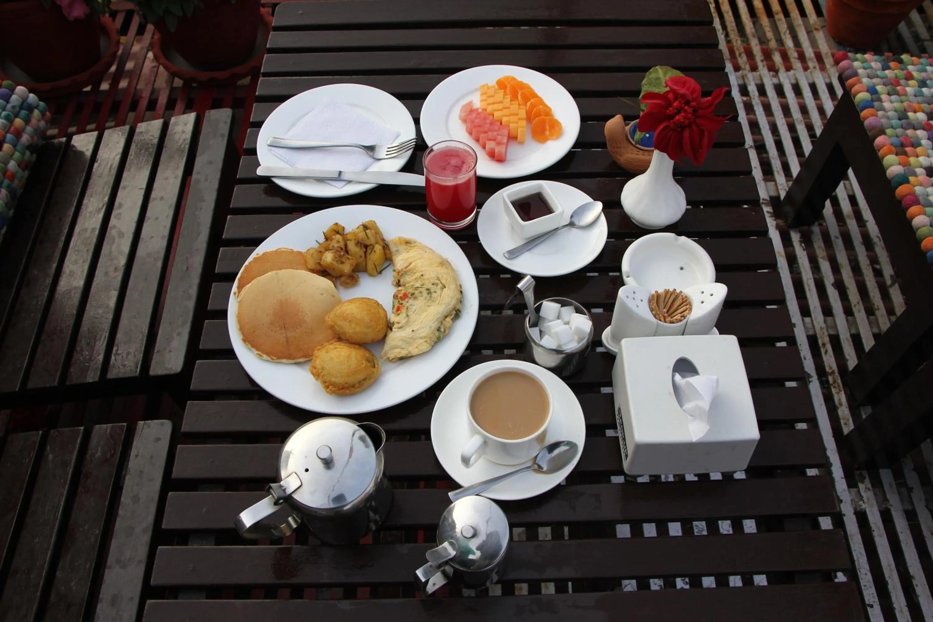 Food and drinks in Shangrila Boutique Hotel