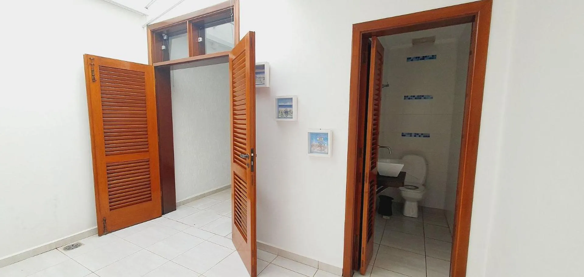 Toilet in Espetacular, 6 suítes, Varanda Gourmet, Bilhar, Pebolim, Praia dos Sonhos