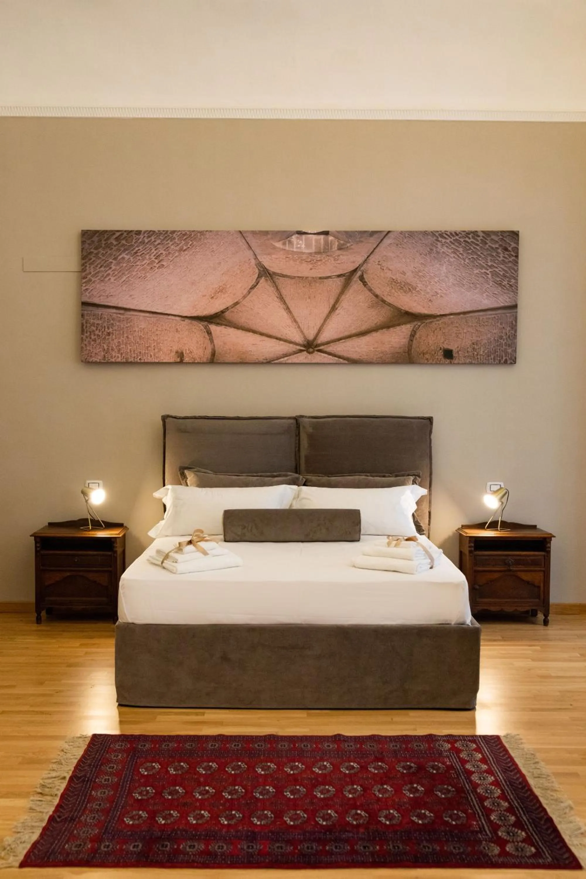 Photo of the whole room, Bed in Divisi Suites & SPA