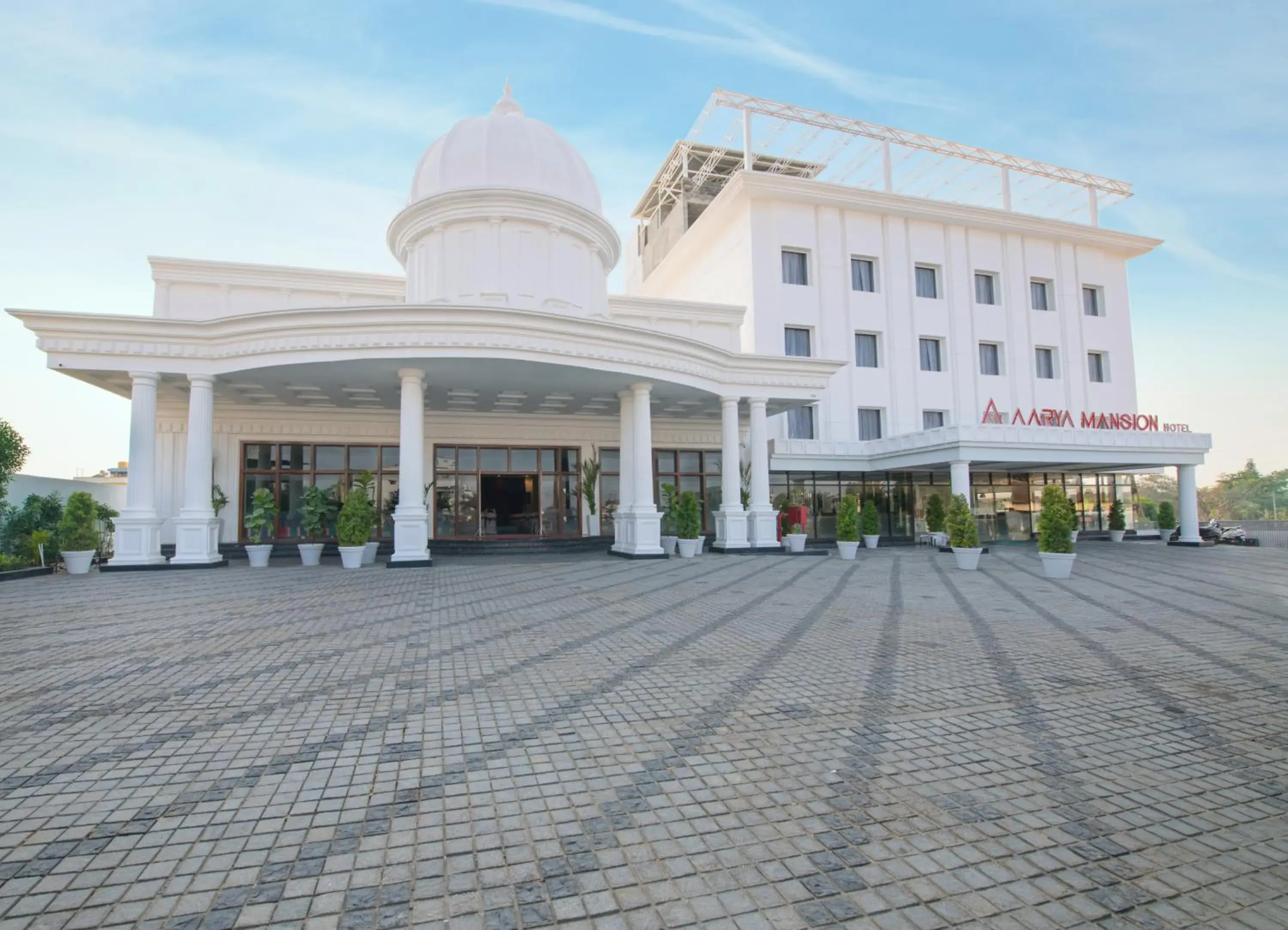 Facade/entrance in AARYA MANSION V One Hotel Facade/entrance in AARYA MANSION V One Hotel