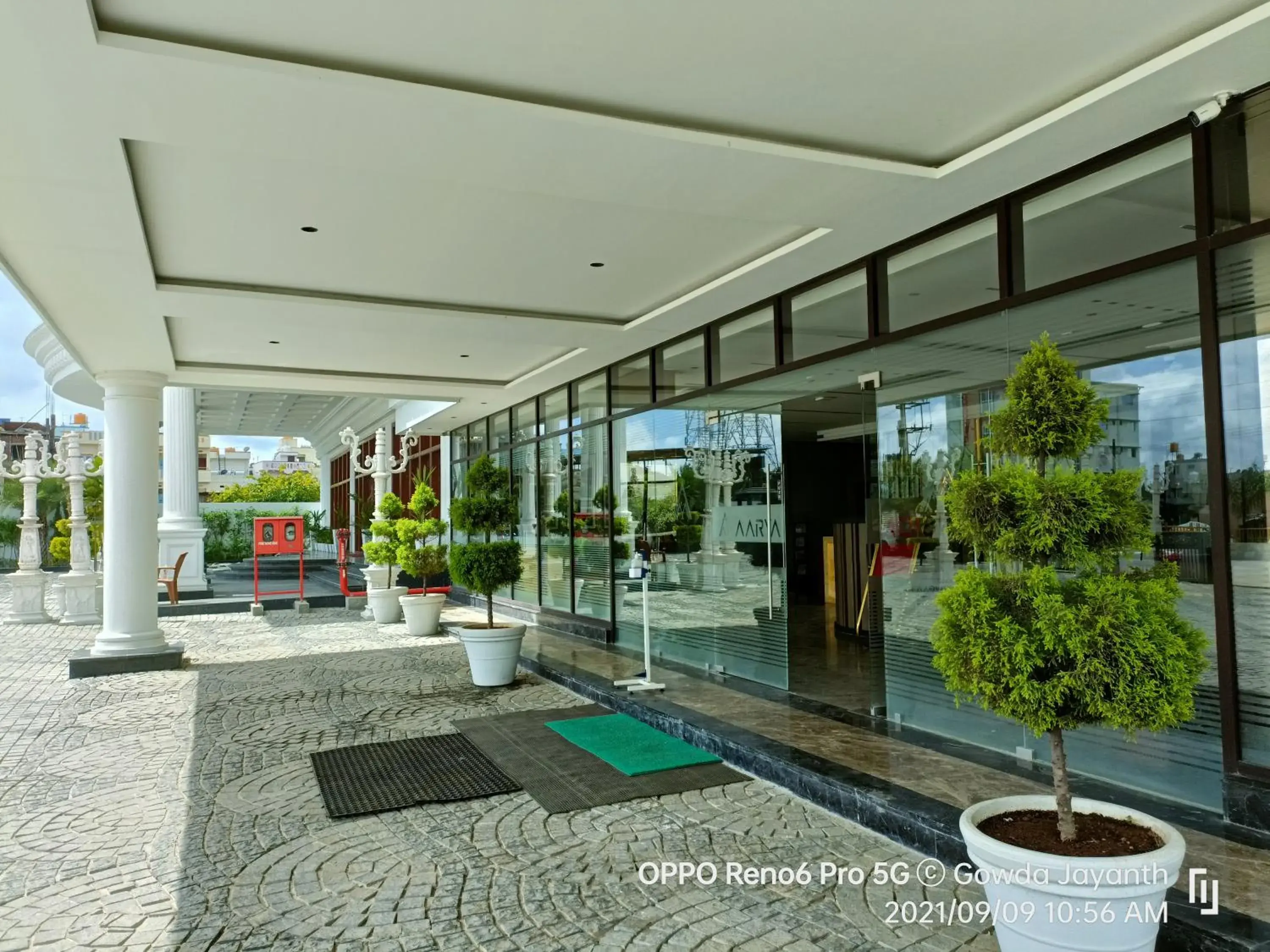 Facade/entrance in AARYA MANSION V One Hotel Facade/entrance in AARYA MANSION V One Hotel