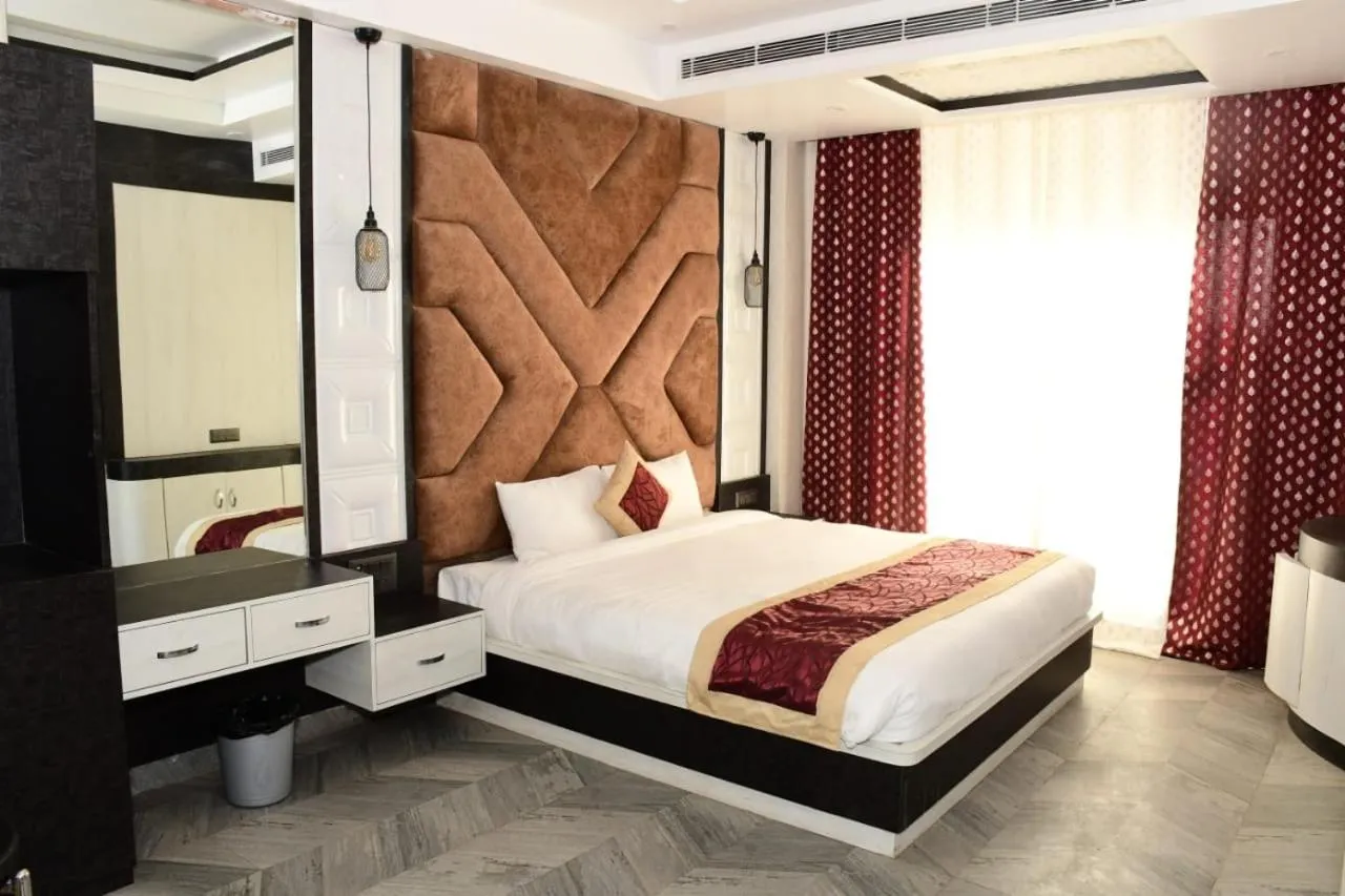 Bed in HOTEL PLEASANT VIEW