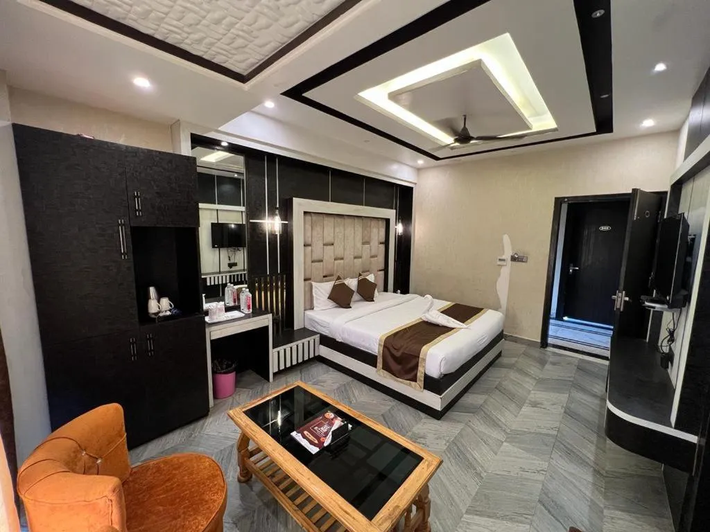 Bed in HOTEL PLEASANT VIEW