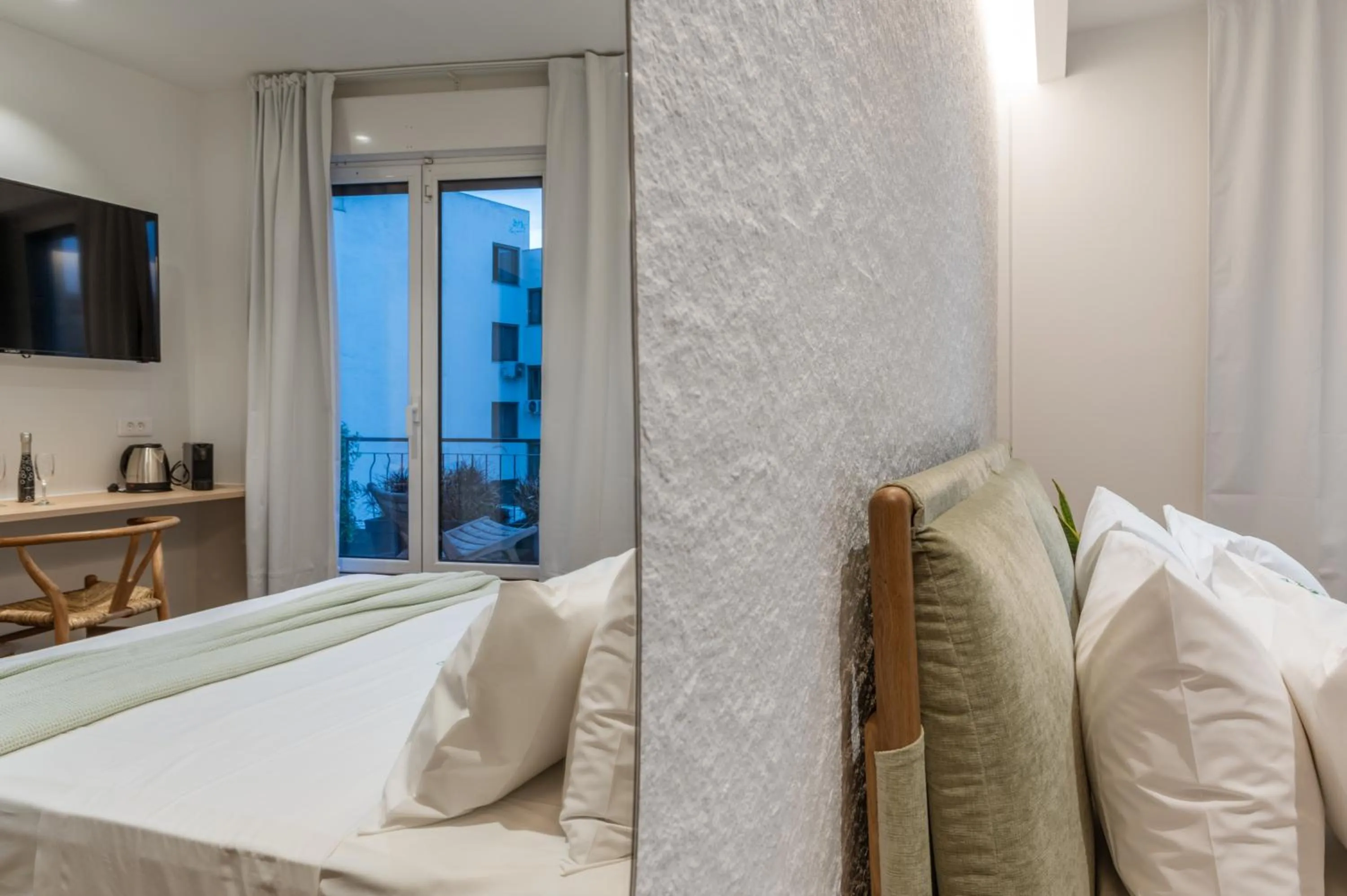 Bedroom, Bed in LOFUS Bio-Suites