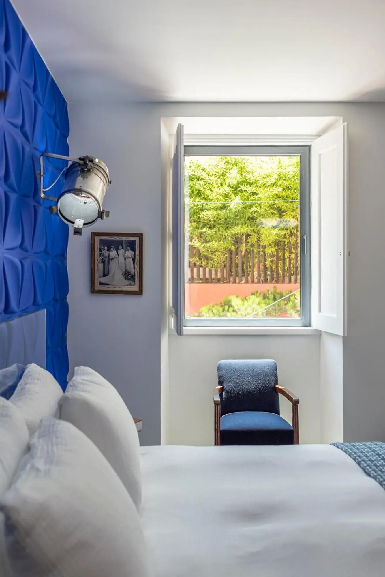 Queen Room with Garden View in toctoctoc lisboa Queen Room with Garden View in toctoctoc lisboa