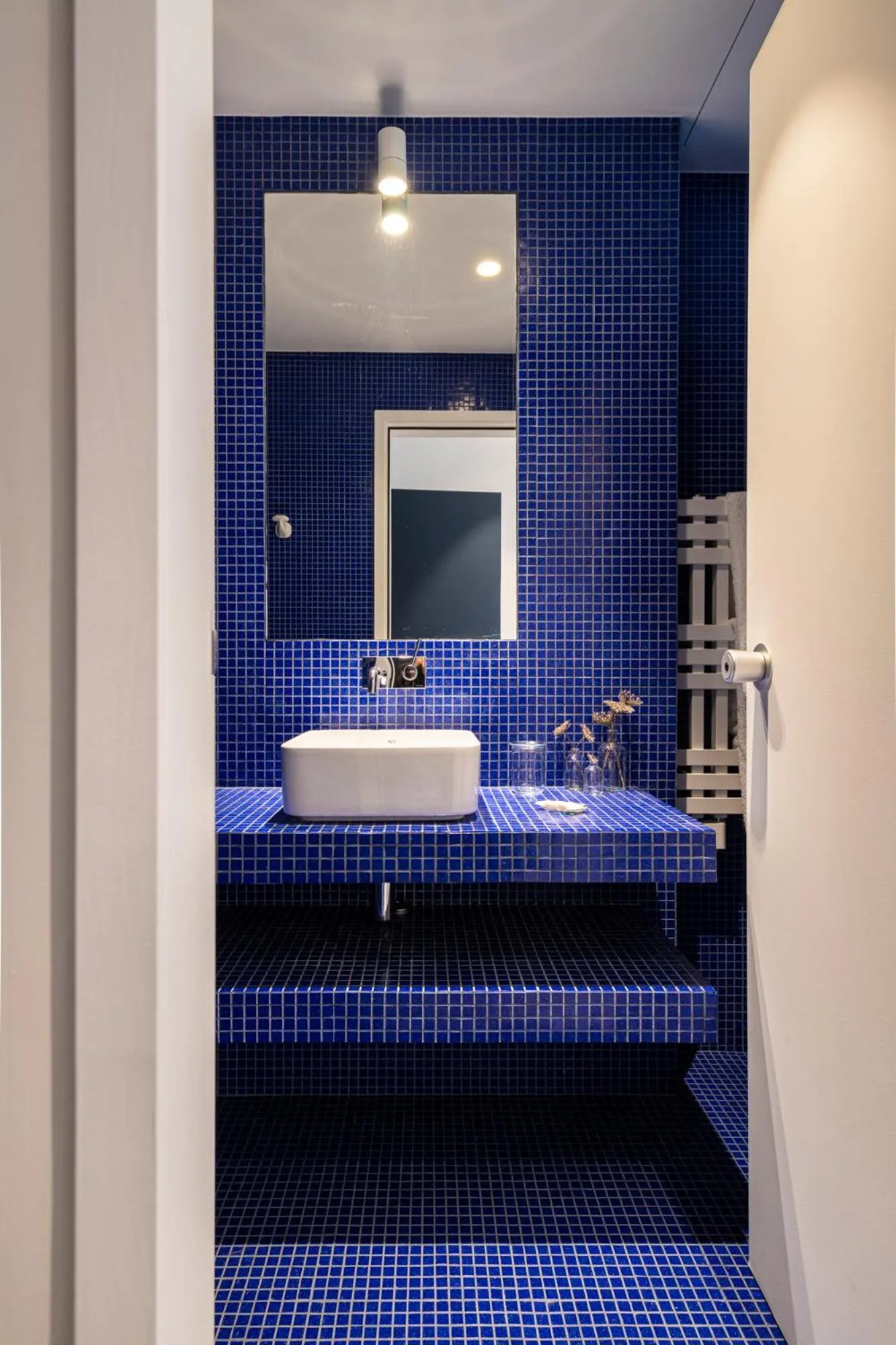 Bathroom in toctoctoc lisboa