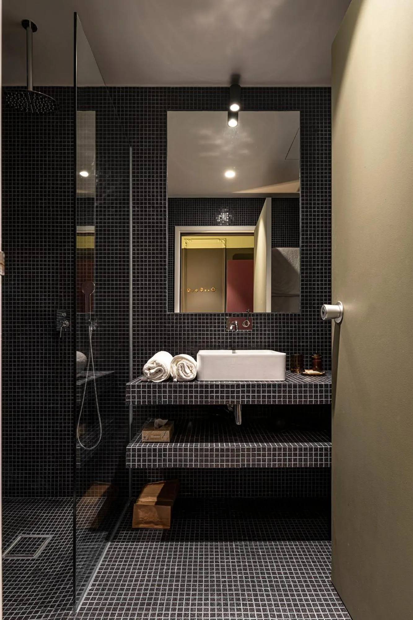 Bathroom in toctoctoc lisboa