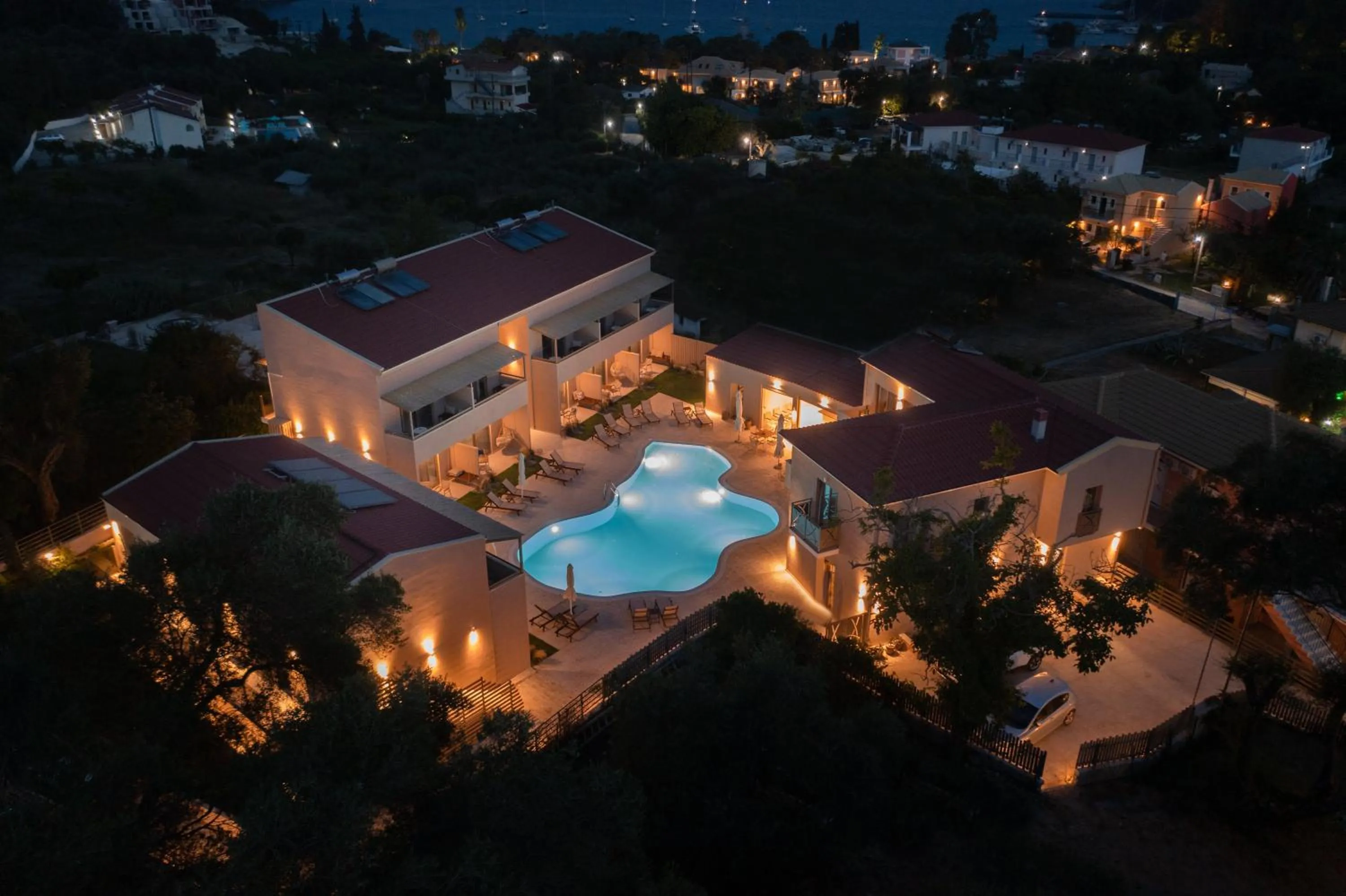 Scarabeo Suites & Villas Parga