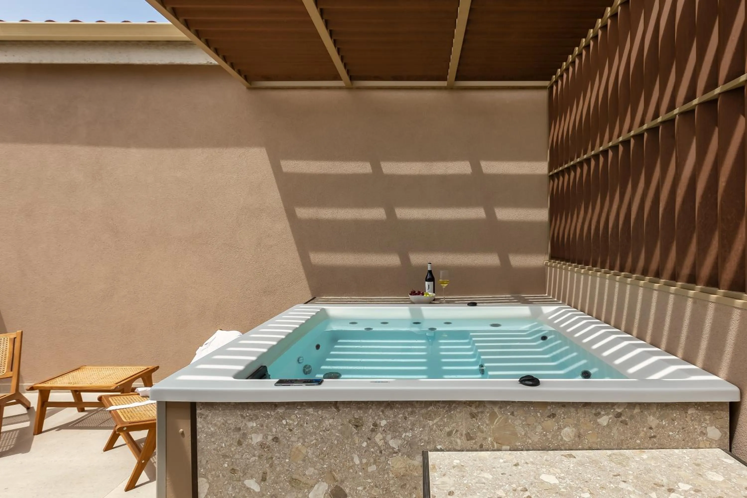 Scarabeo Suites & Villas Parga