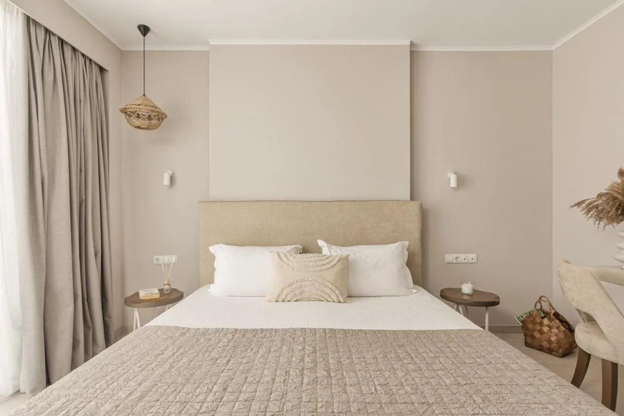 Scarabeo Suites & Villas Parga