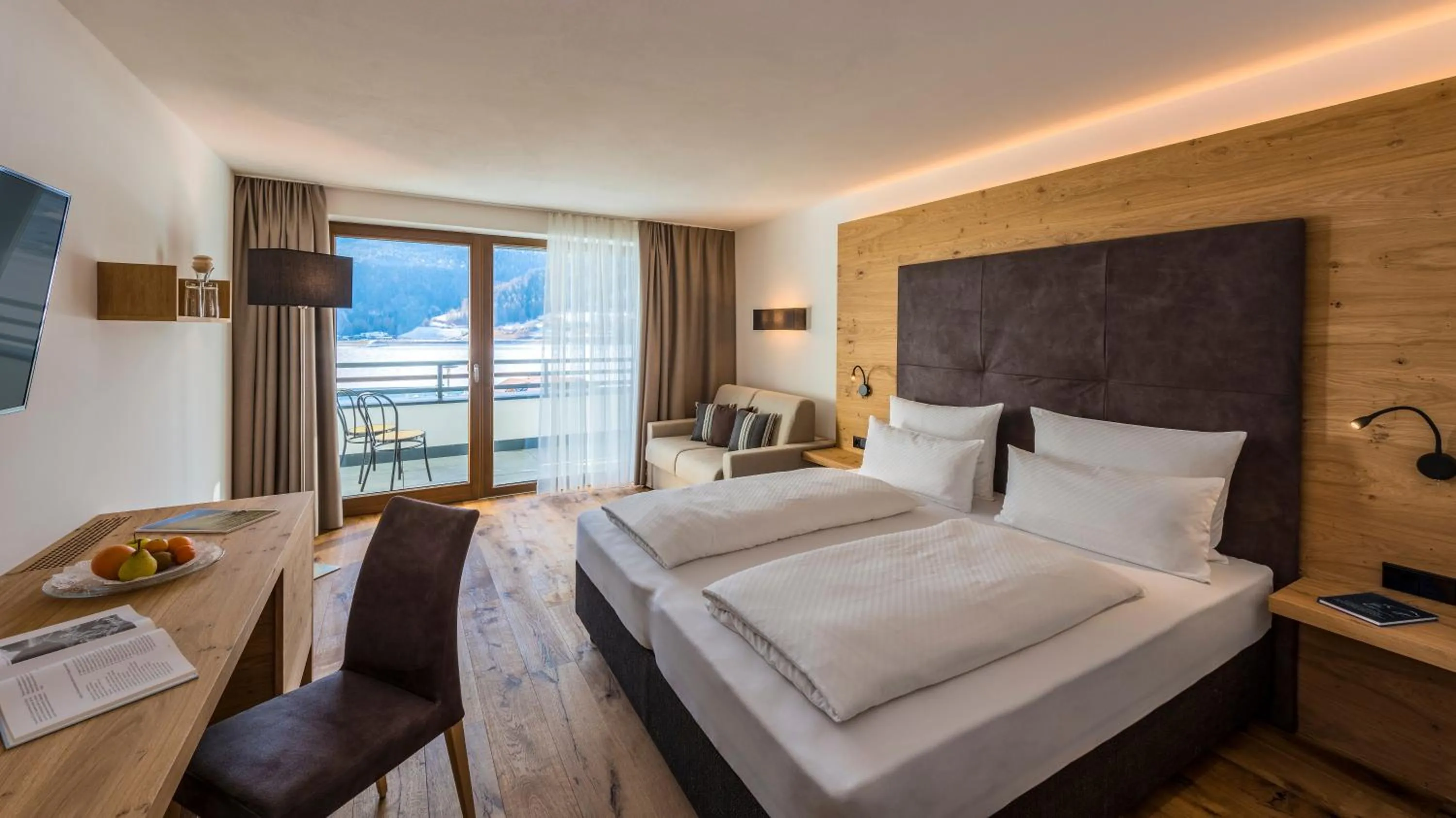 Photo of the whole room, Bed in Eden Boutique Hotel