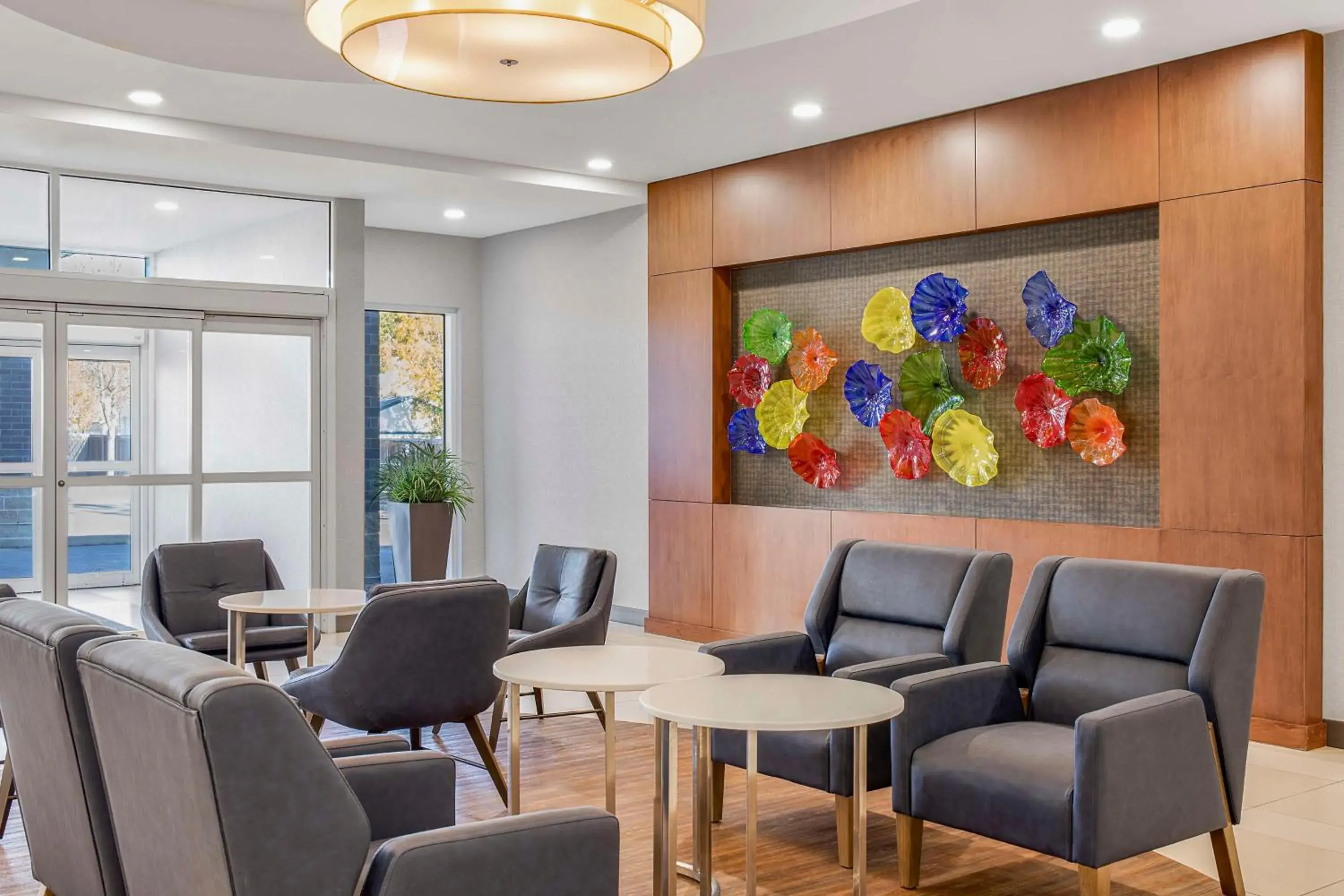 Lobby or reception in Homewood Suites by Hilton Winnipeg Airport - Polo Park Lobby or reception in Homewood Suites by Hilton Winnipeg Airport - Polo Park