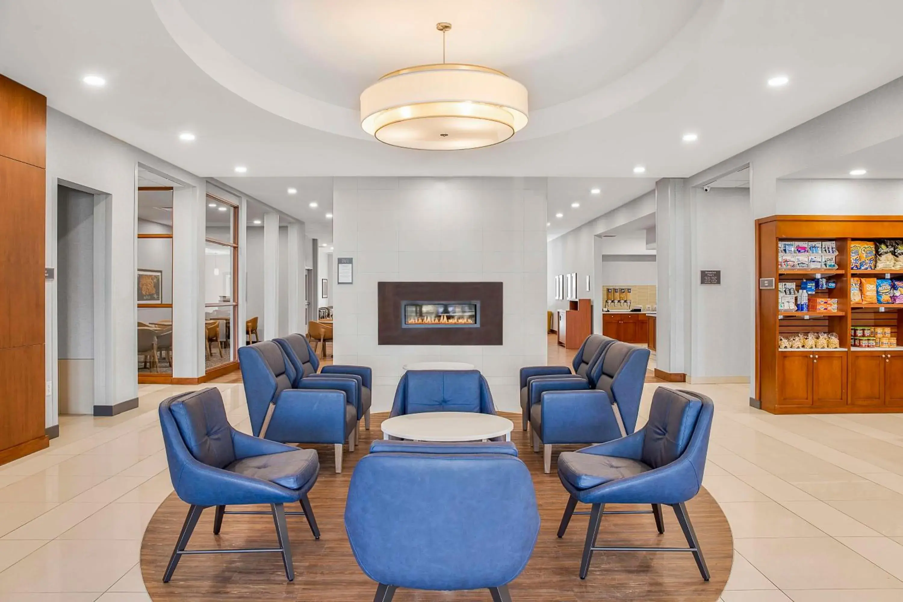 Lobby or reception in Homewood Suites by Hilton Winnipeg Airport - Polo Park Lobby or reception in Homewood Suites by Hilton Winnipeg Airport - Polo Park