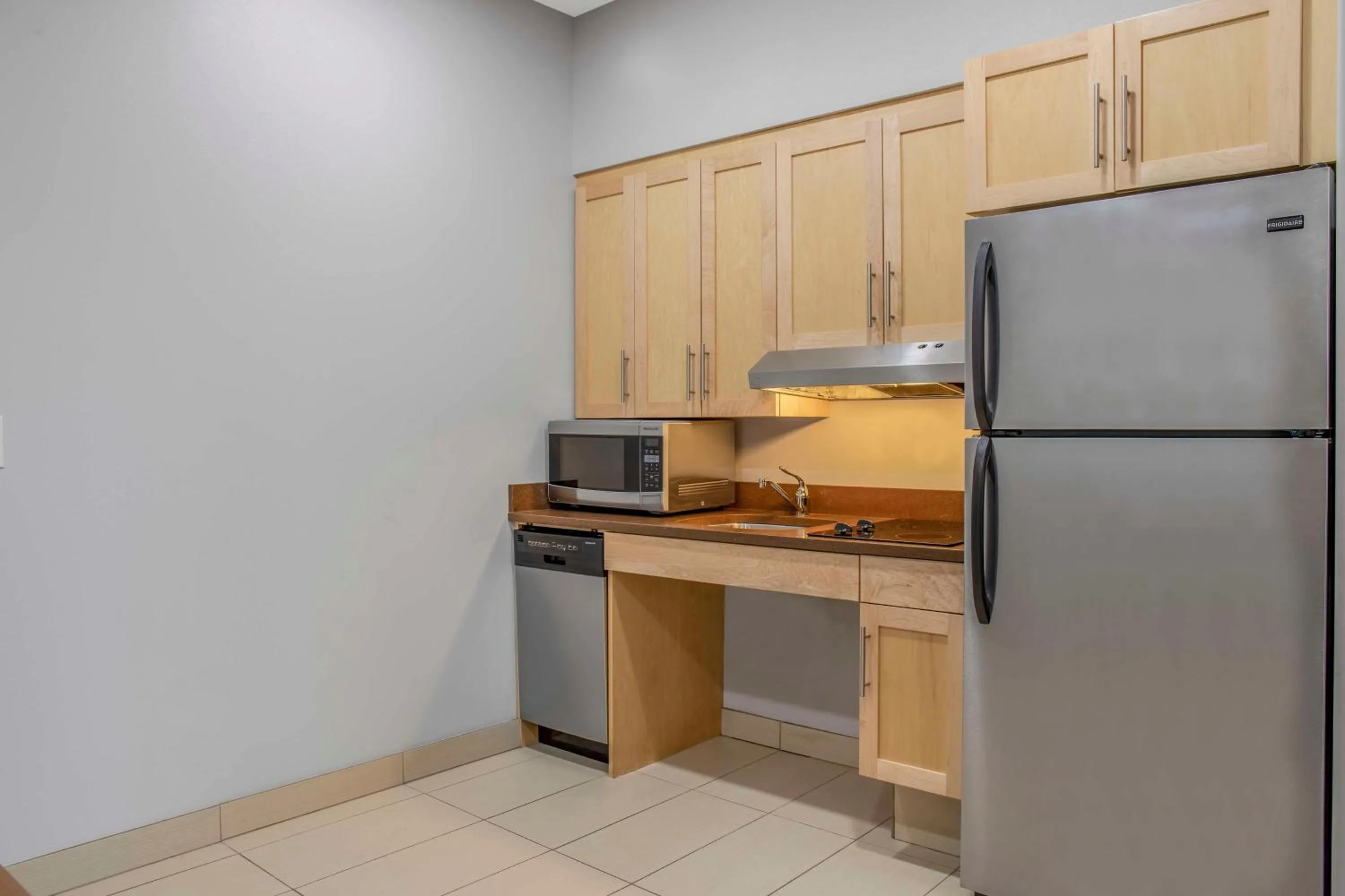 Kitchen or kitchenette in Homewood Suites by Hilton Winnipeg Airport - Polo Park