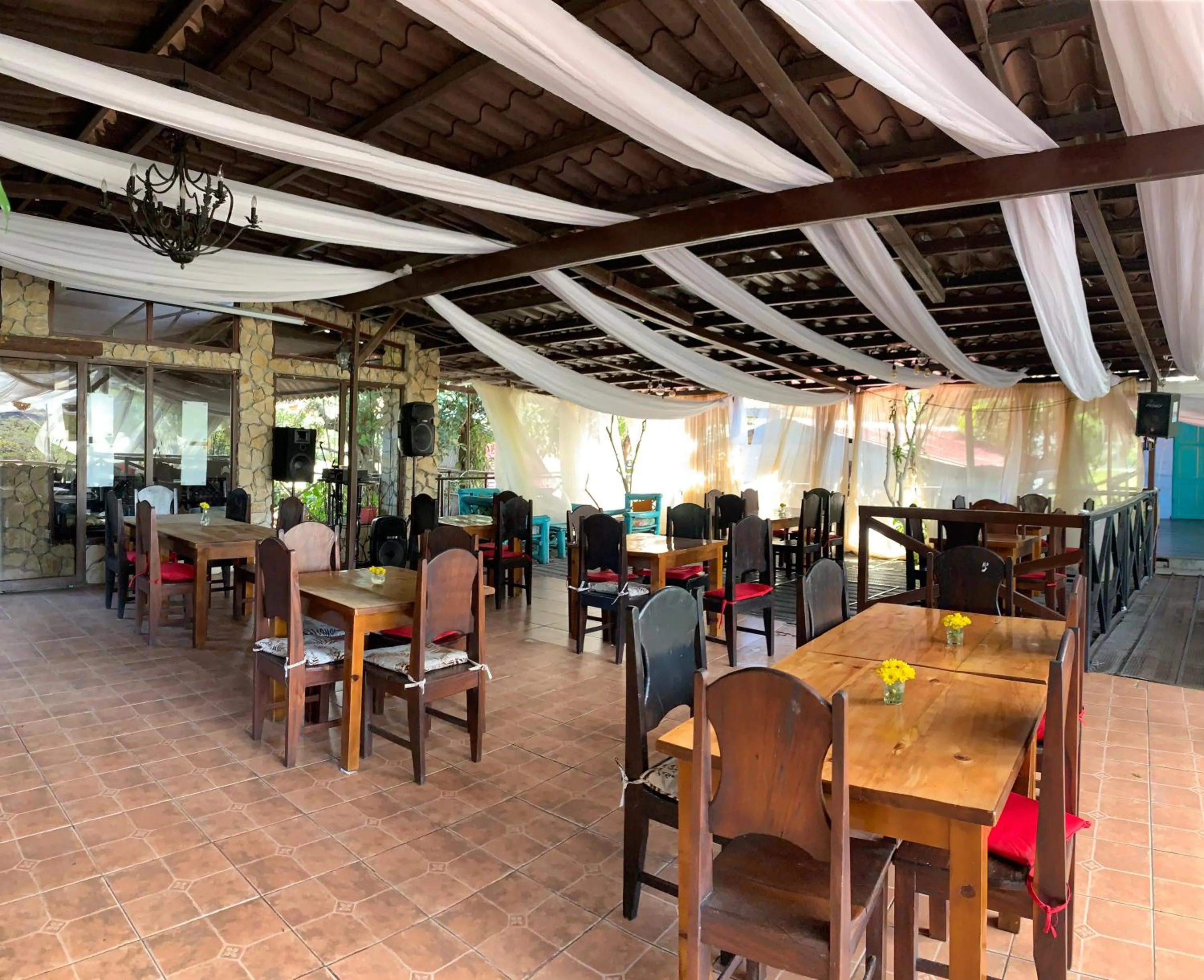 Restaurant/places to eat in Stone Cabins