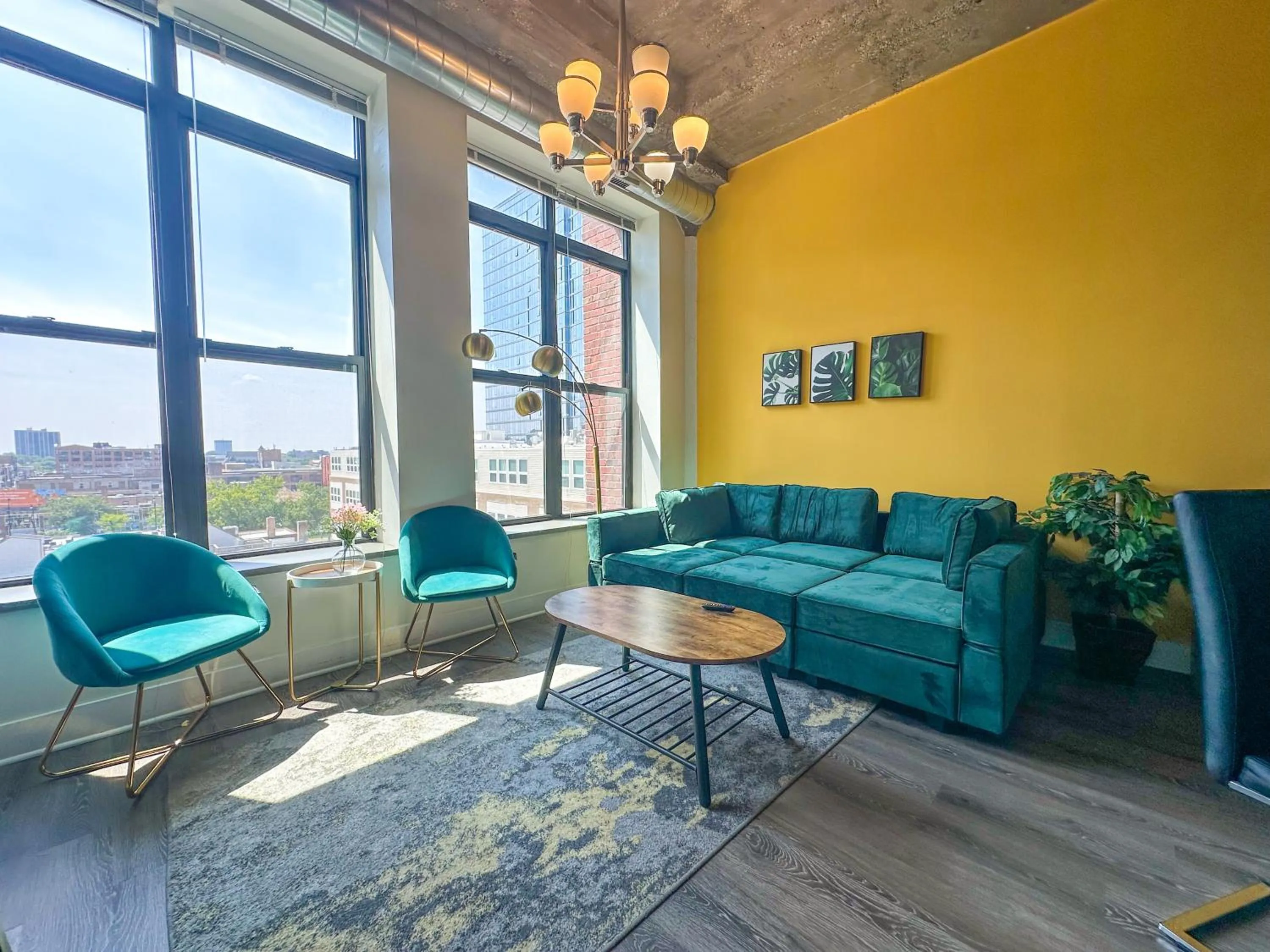 Convenient 2BR Suite in Prime Location with Gym Access & Optional Parking Near McCormick Place and Soldier Field