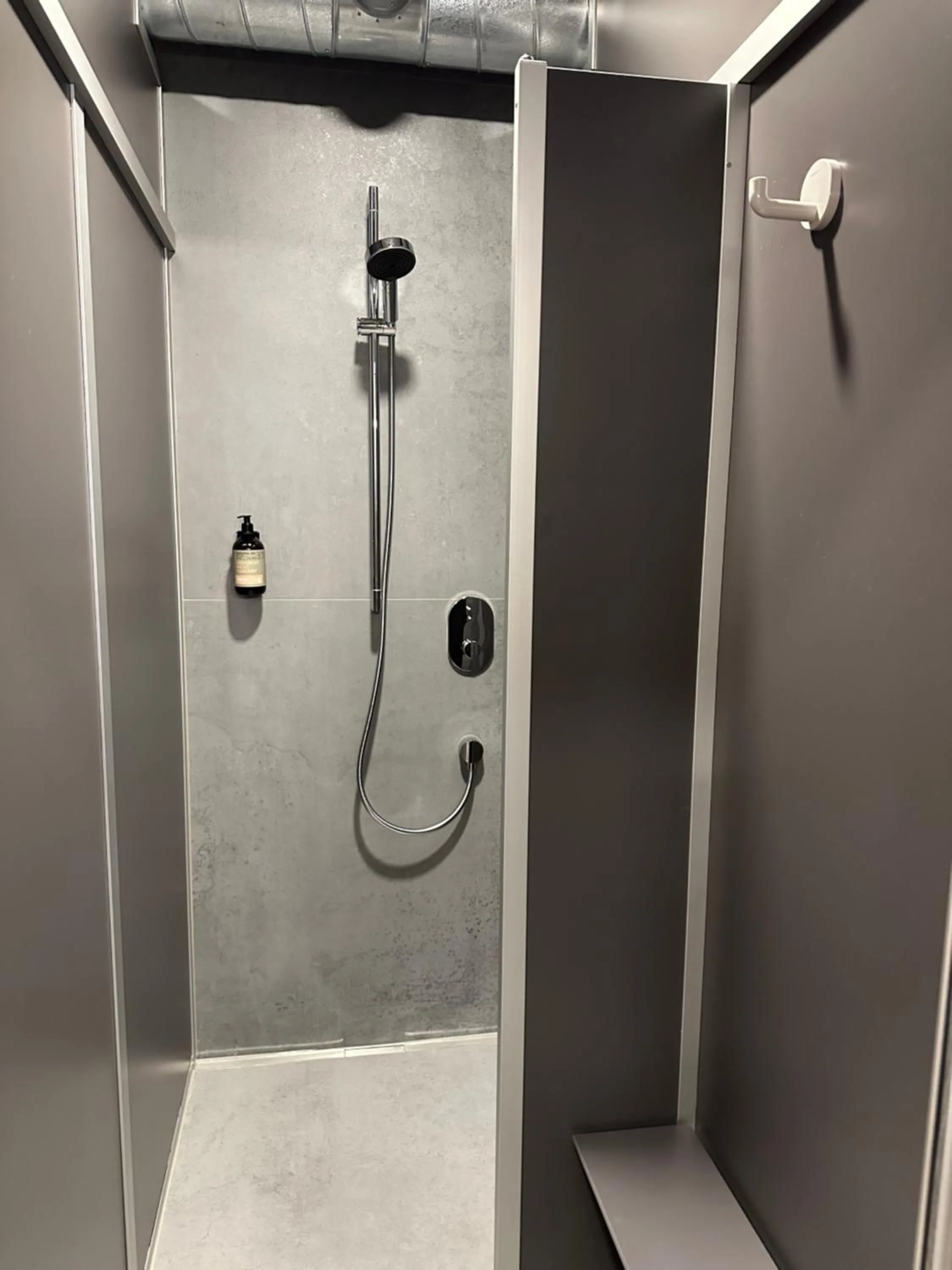 Shower in LindenGut Bio Hotel & Bio Herberge
