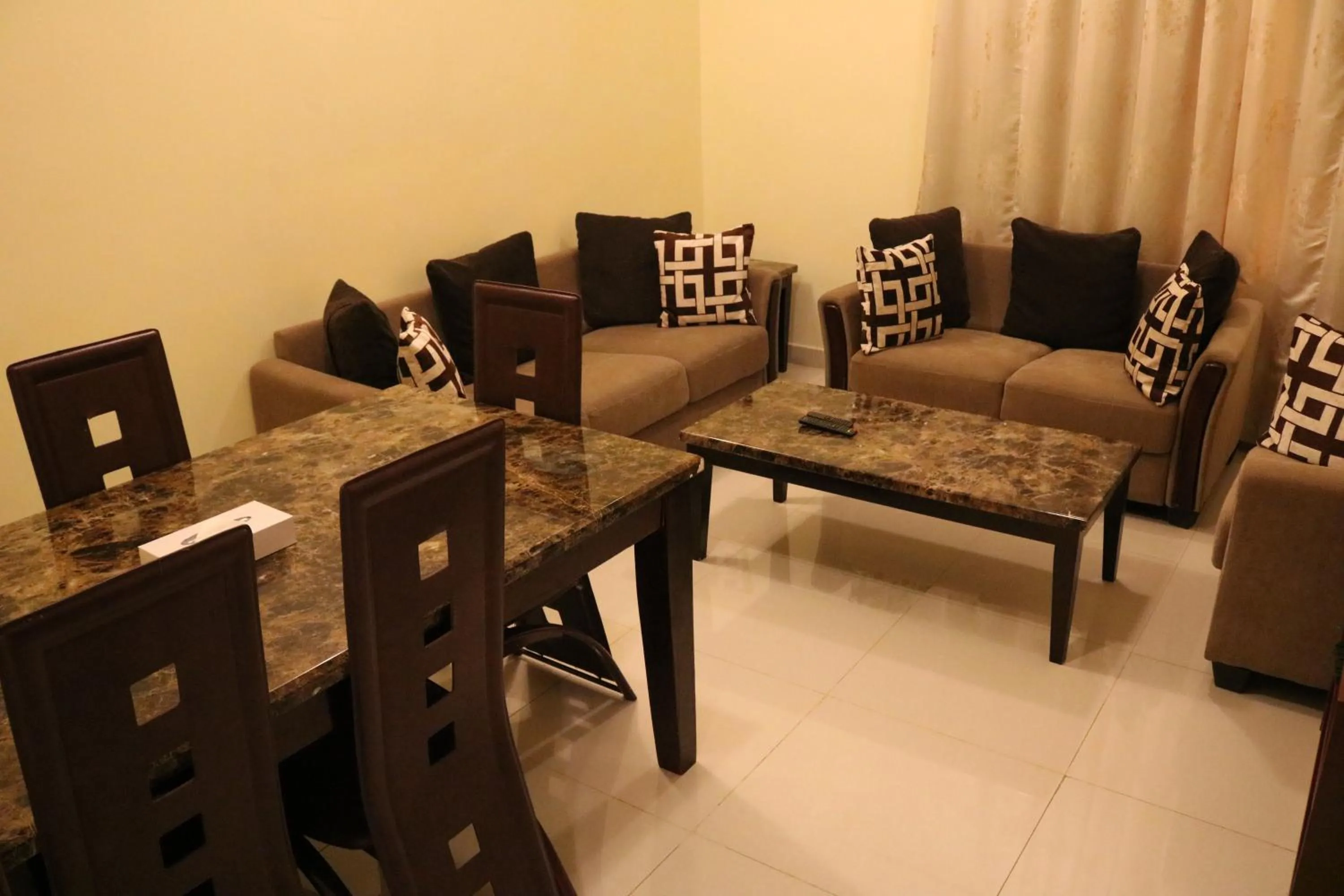 Dining area in Nizwa Hotel Apartments