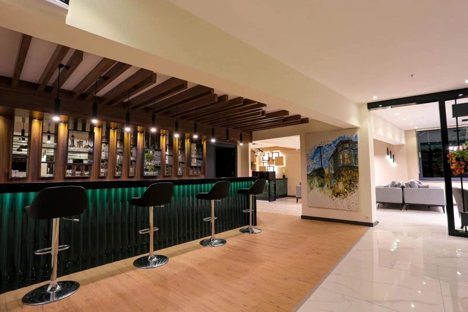 Lounge or bar in Avwan Hotel Çiğli