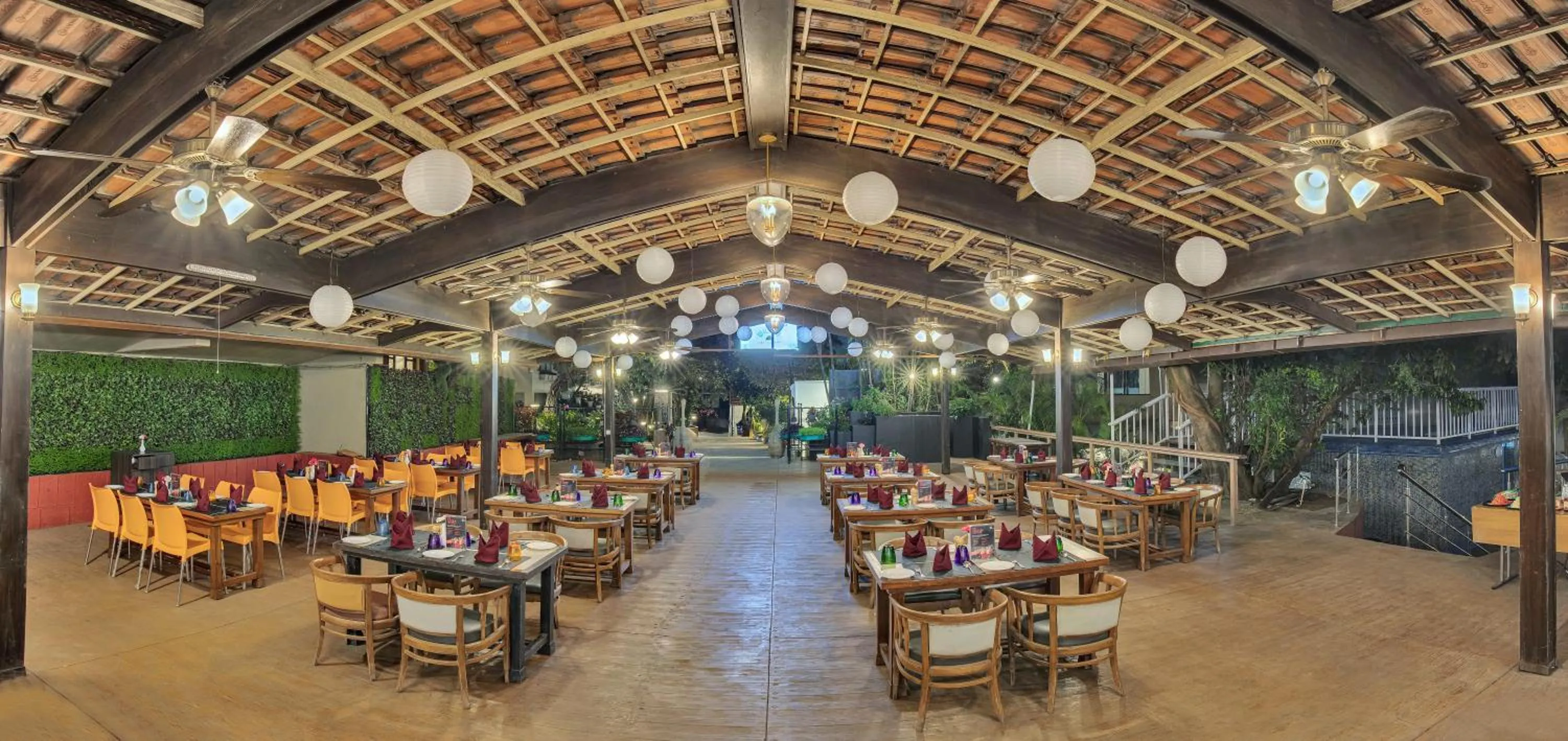 Restaurant/places to eat in Club Mahindra Saj Mahabaleshwar