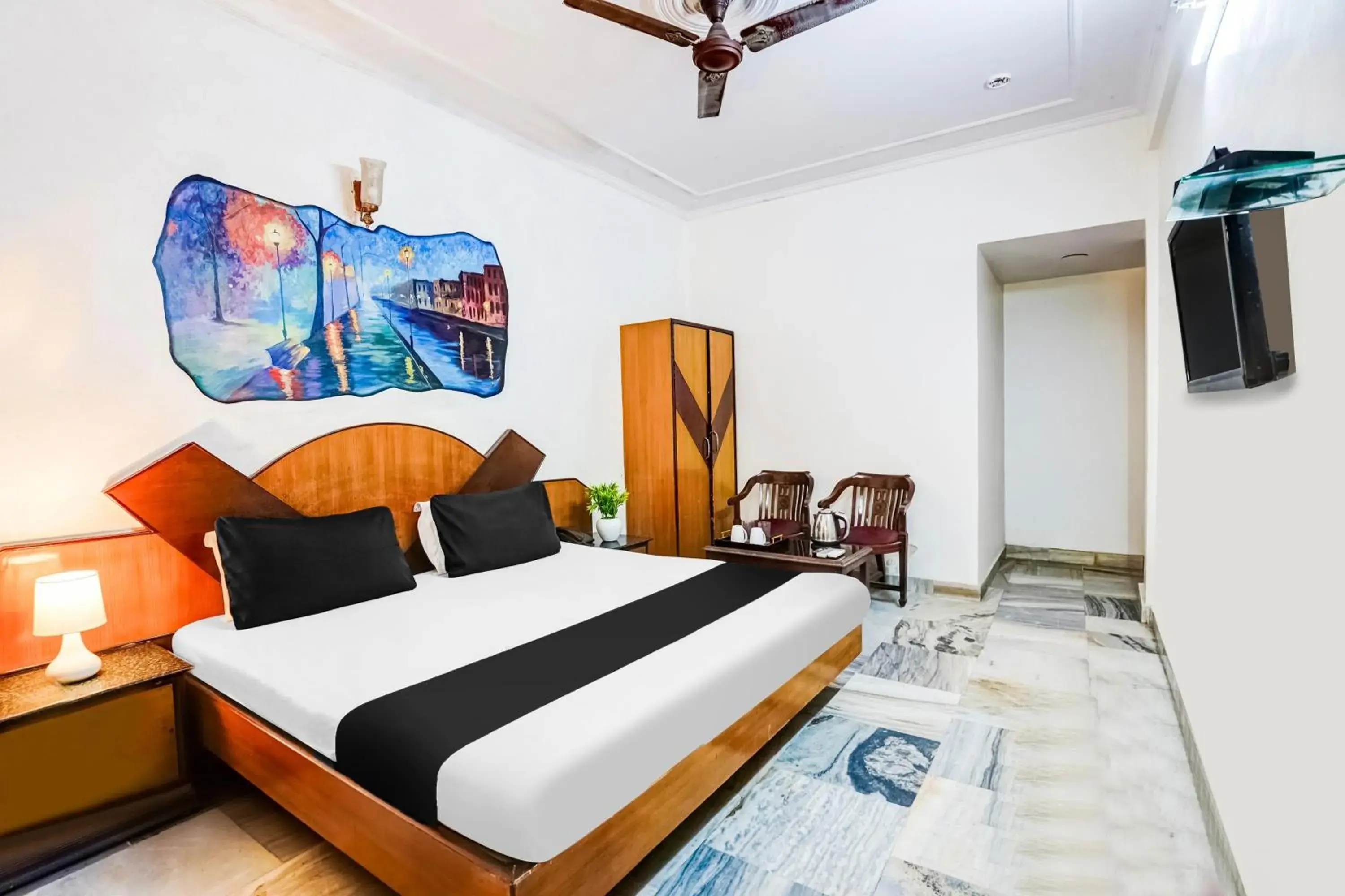 Bedroom, Bed in Super Hotel O Paharganj Near Railway Station Formerly Chand Palace Bedroom, Bed in Super Hotel O Paharganj Near Railway Station Formerly Chand Palace