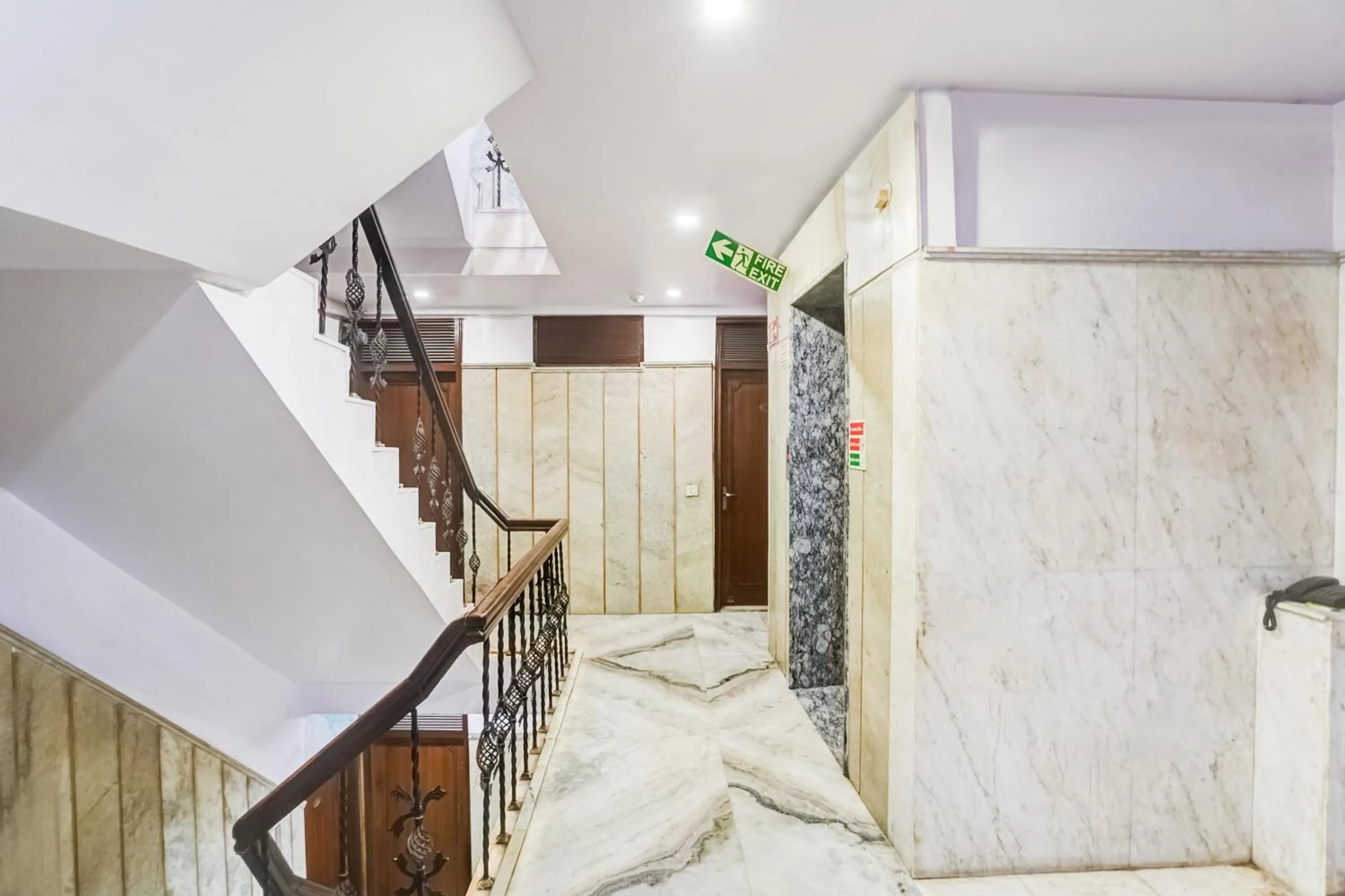 Lobby or reception, Bed in Super Hotel O Paharganj Near Railway Station Formerly Chand Palace