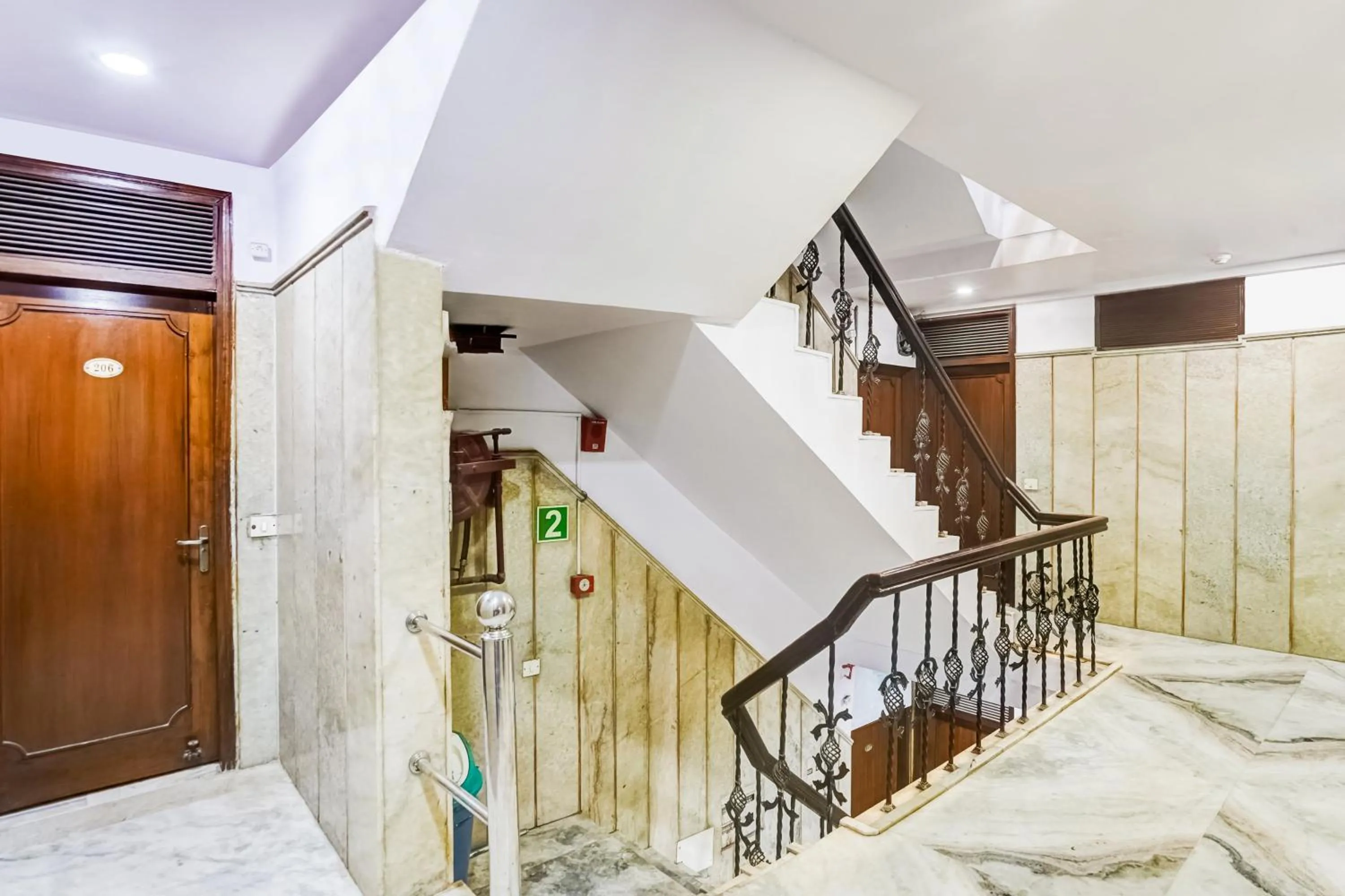 Lobby or reception in Super Hotel O Paharganj Near Railway Station Formerly Chand Palace