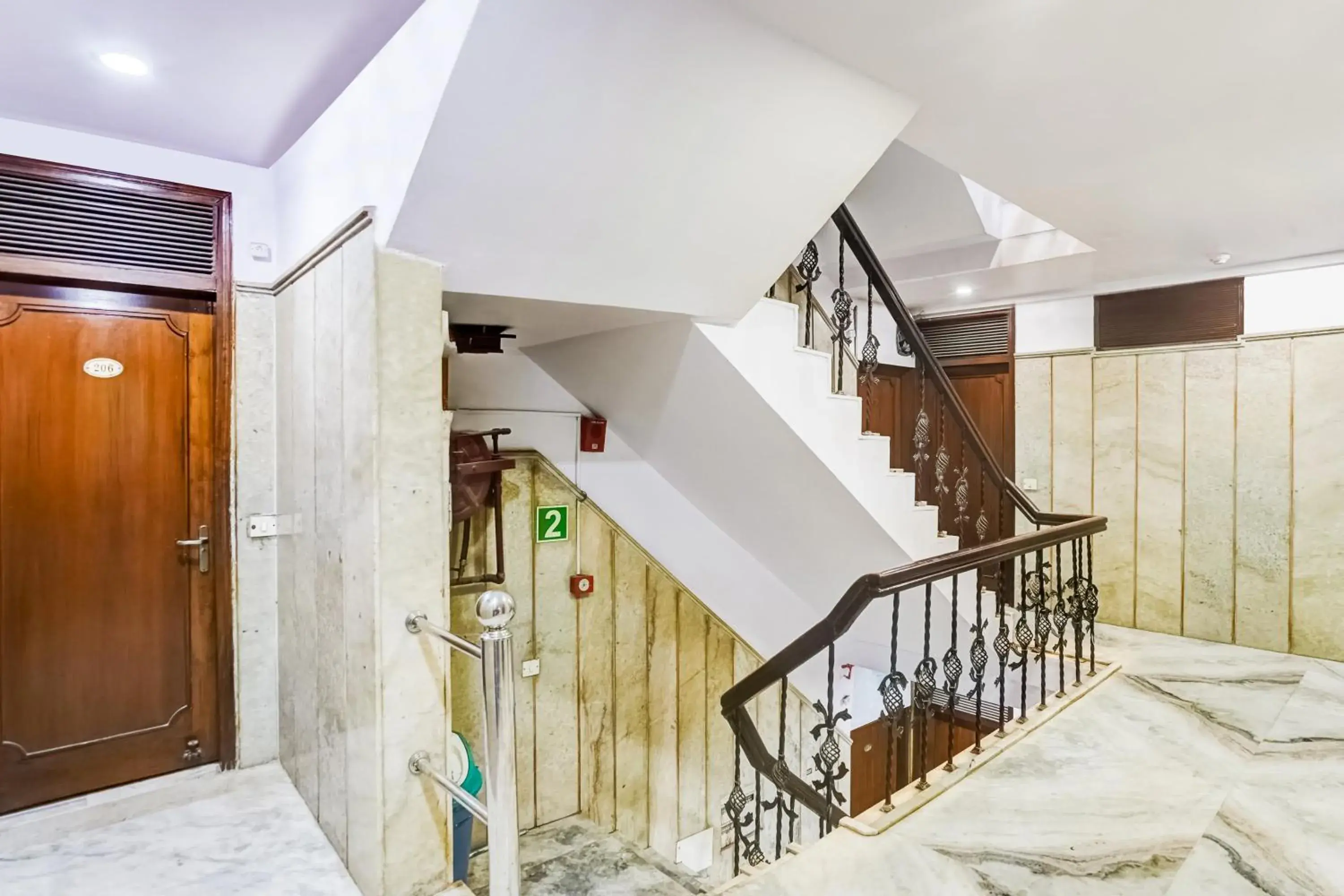 Lobby or reception in Super Hotel O Paharganj Near Railway Station Formerly Chand Palace Lobby or reception in Super Hotel O Paharganj Near Railway Station Formerly Chand Palace