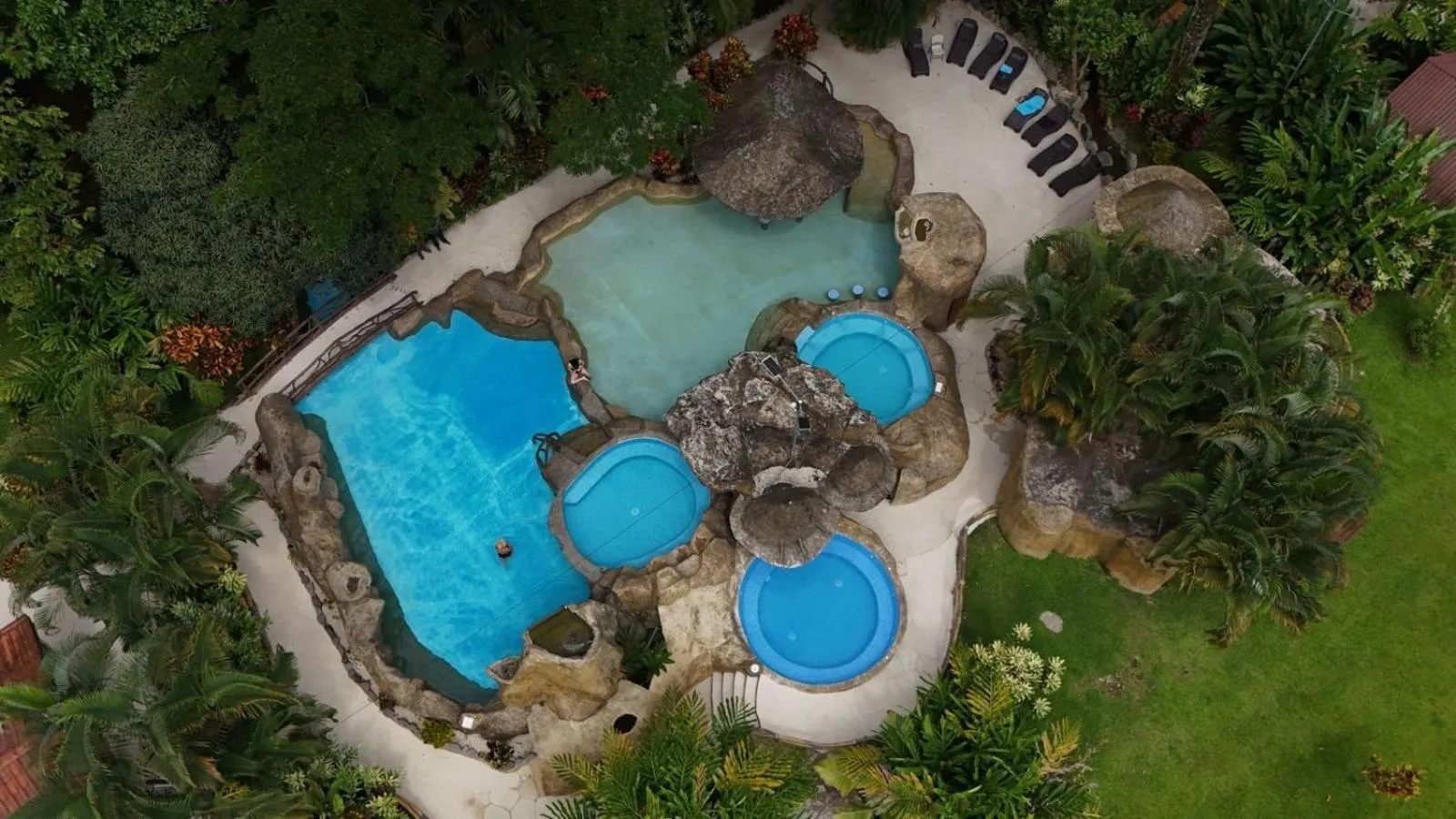 Swimming pool in Orquideas Boutique Hotel