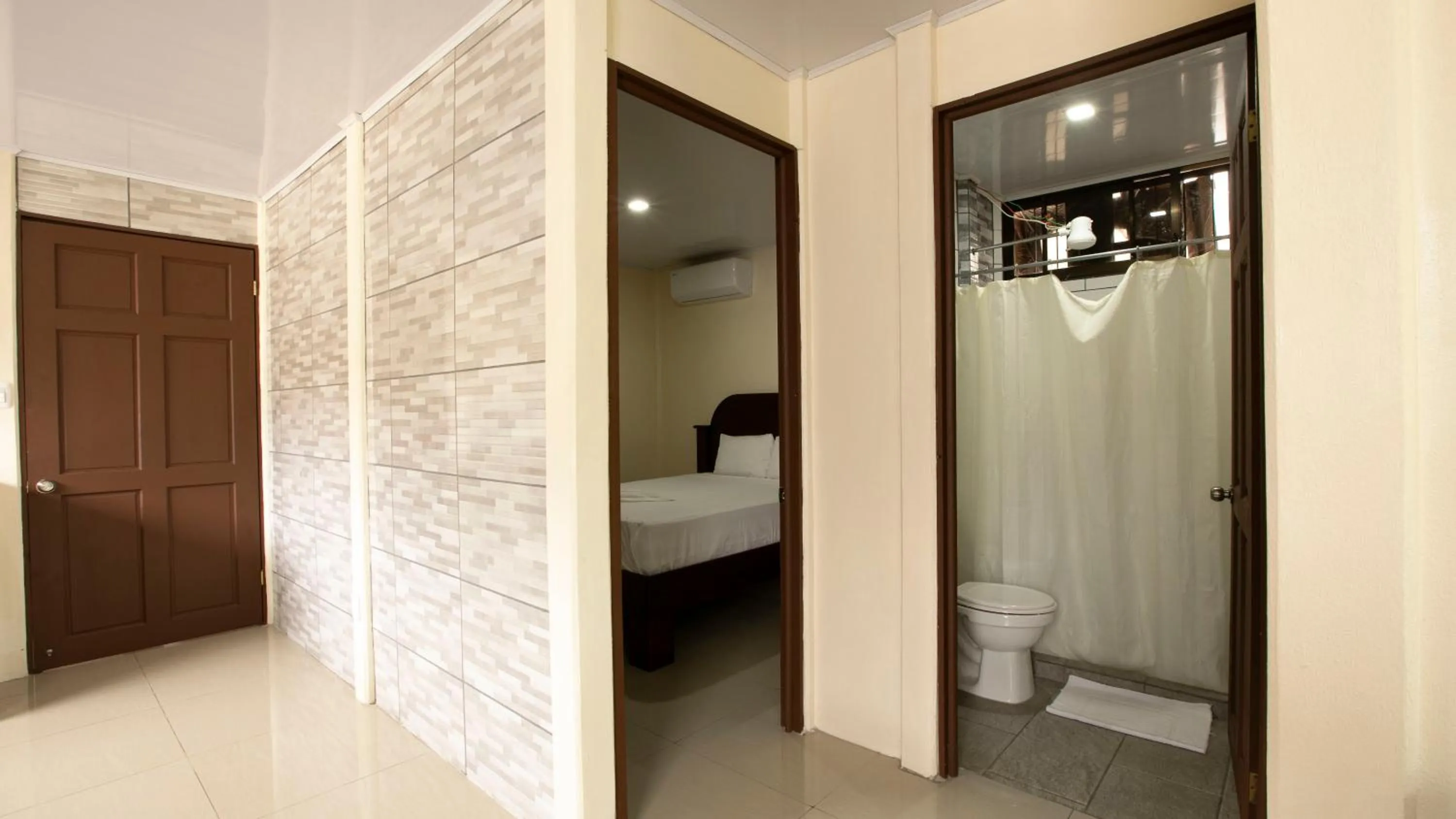 Bathroom, Bed in Orquideas Boutique Hotel
