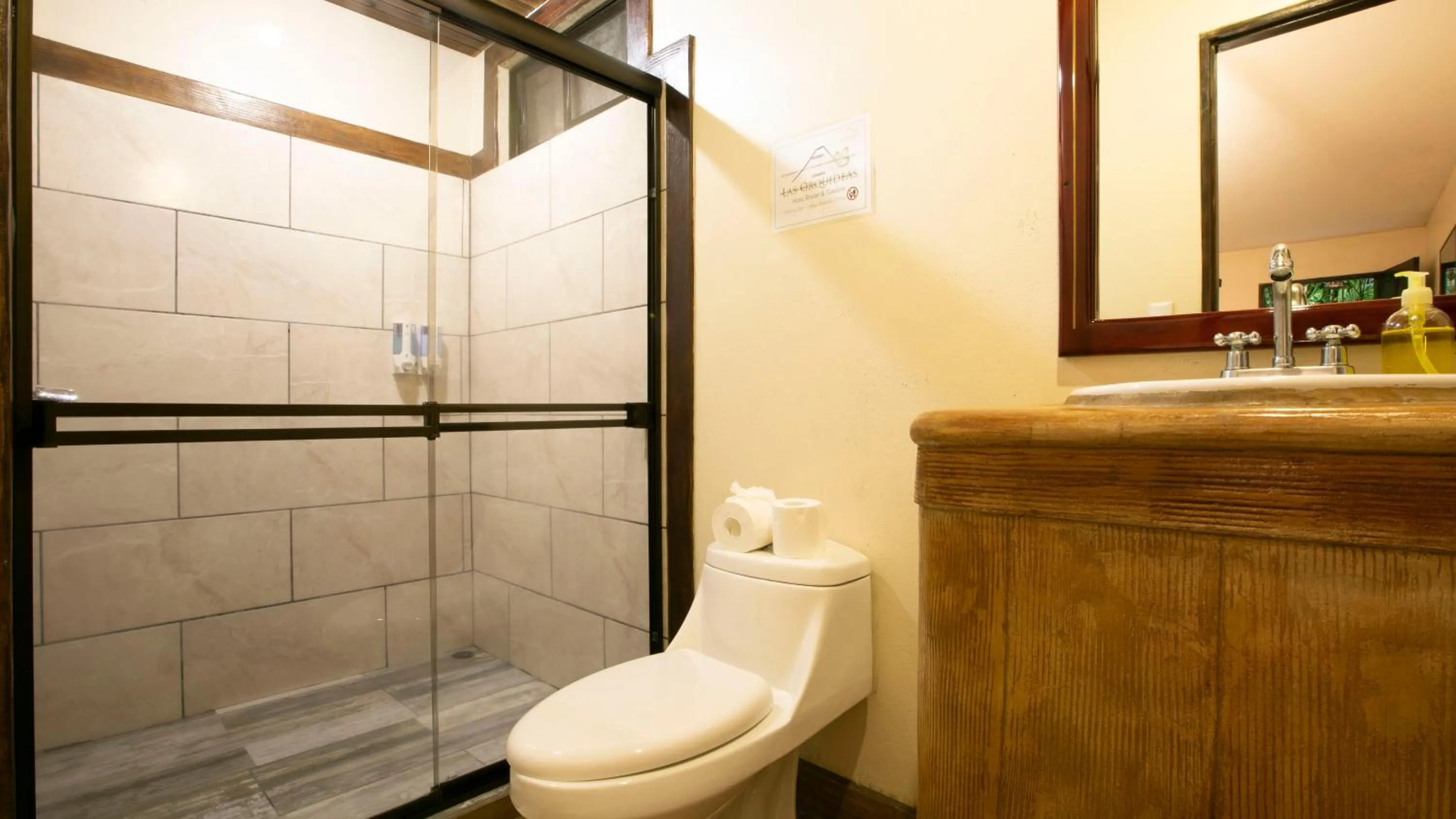 Bathroom in Orquideas Boutique Hotel