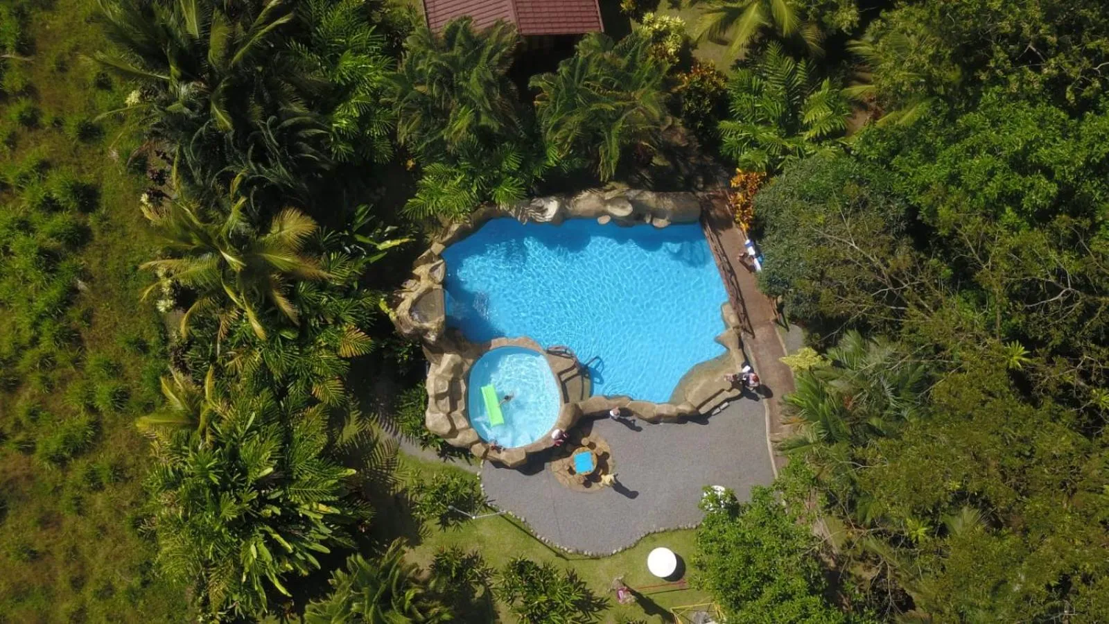 Swimming pool in Orquideas Boutique Hotel