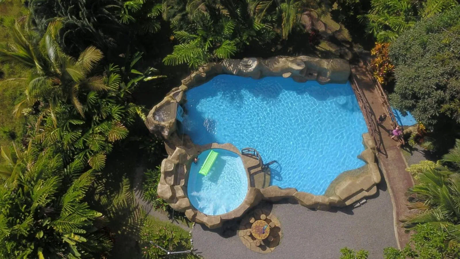 Swimming pool in Orquideas Boutique Hotel
