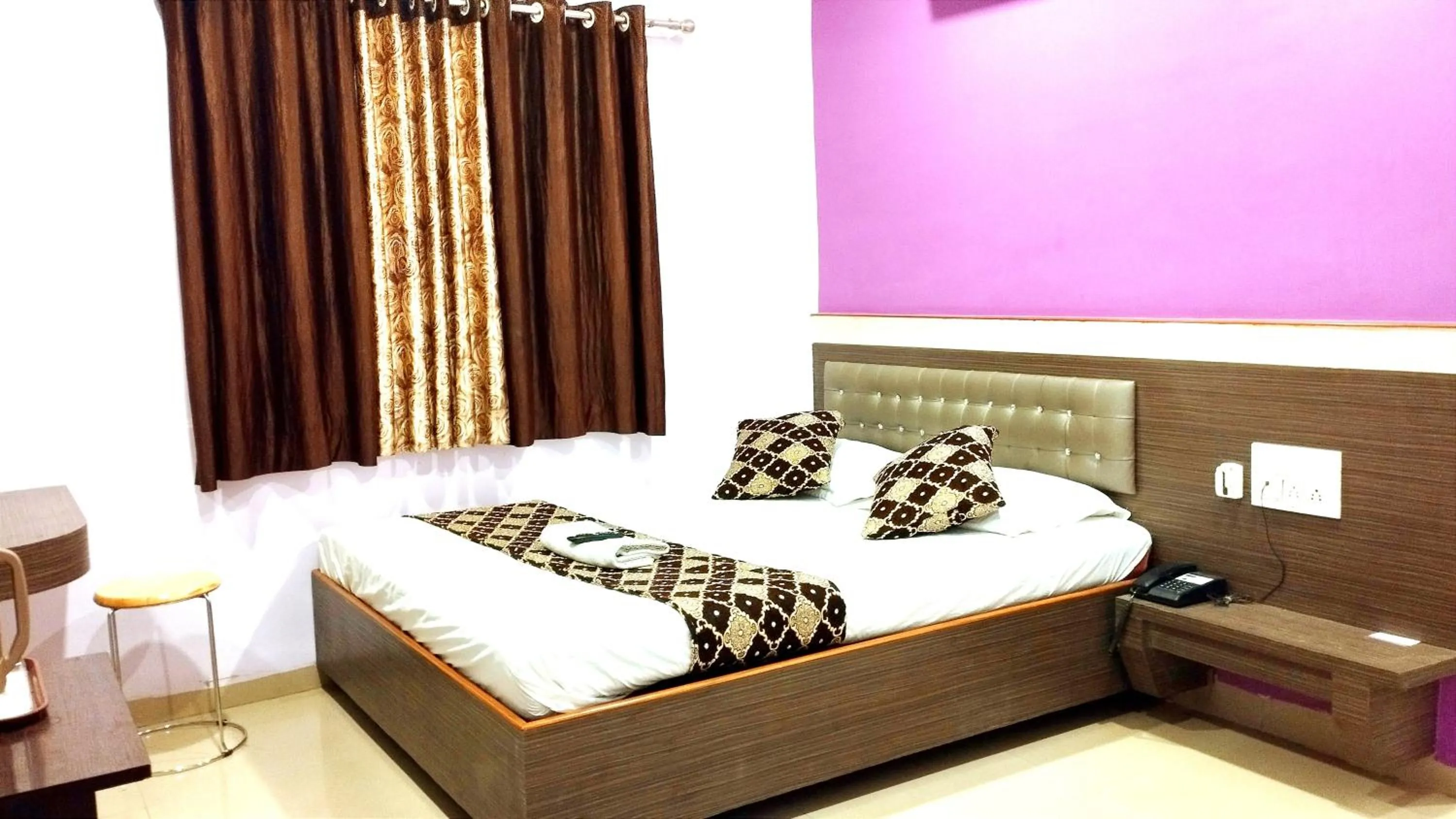 Bed in Sai Balaji Residency