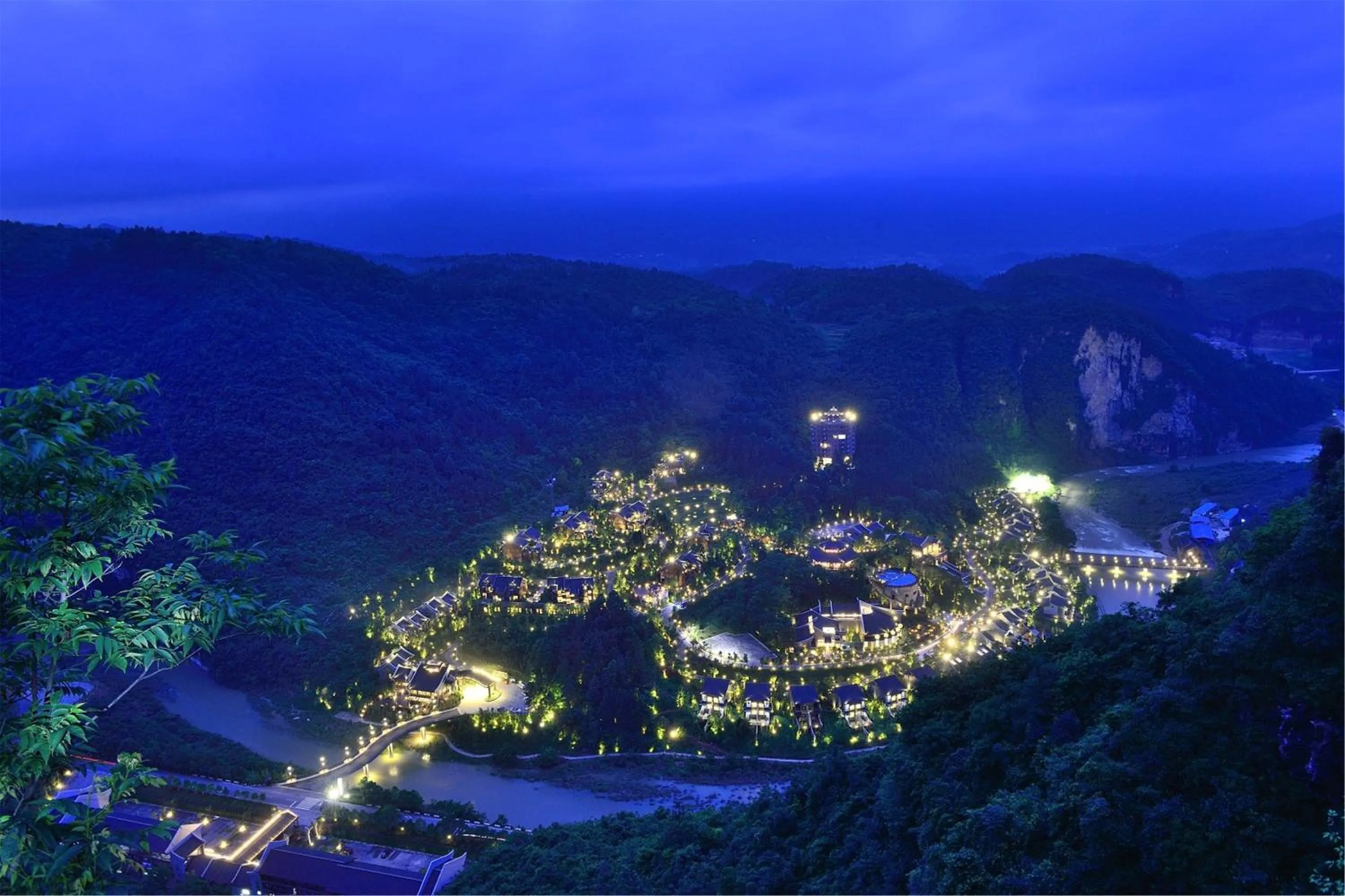 Night in Harmona Resort & Spa Zhangjiajie